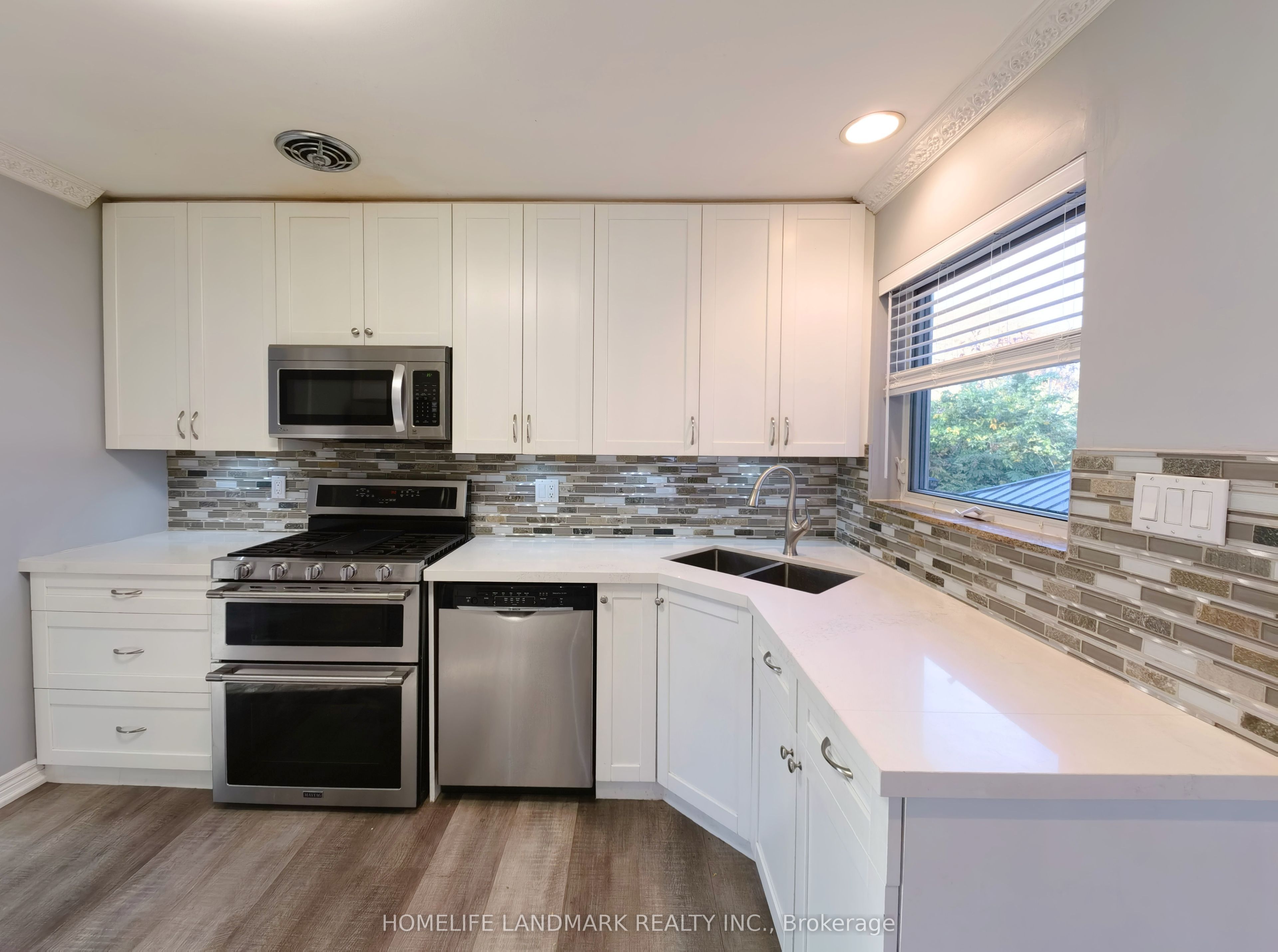 2673 Constable Road Property Photo 8