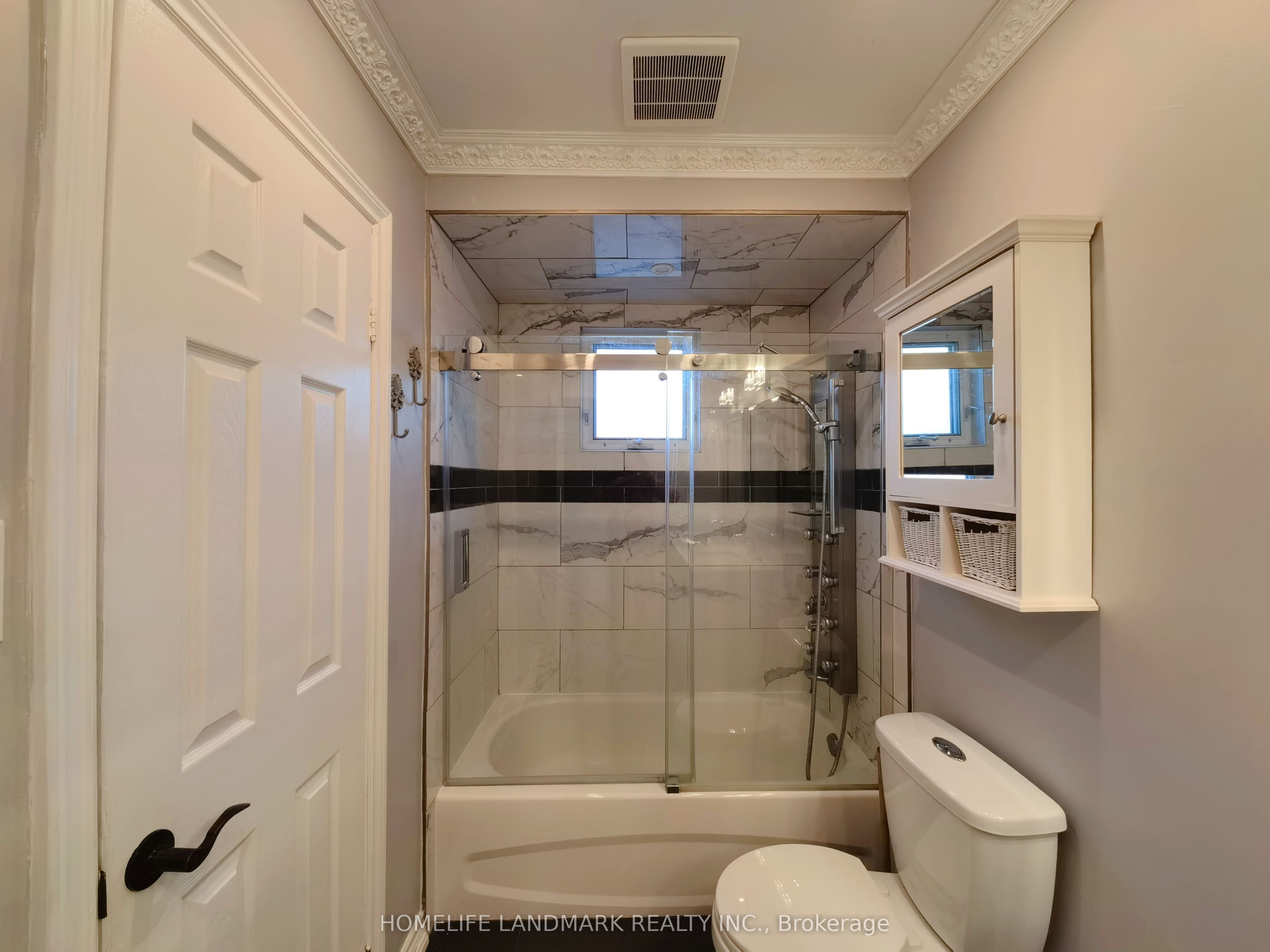2673 Constable Road Property Photo 12