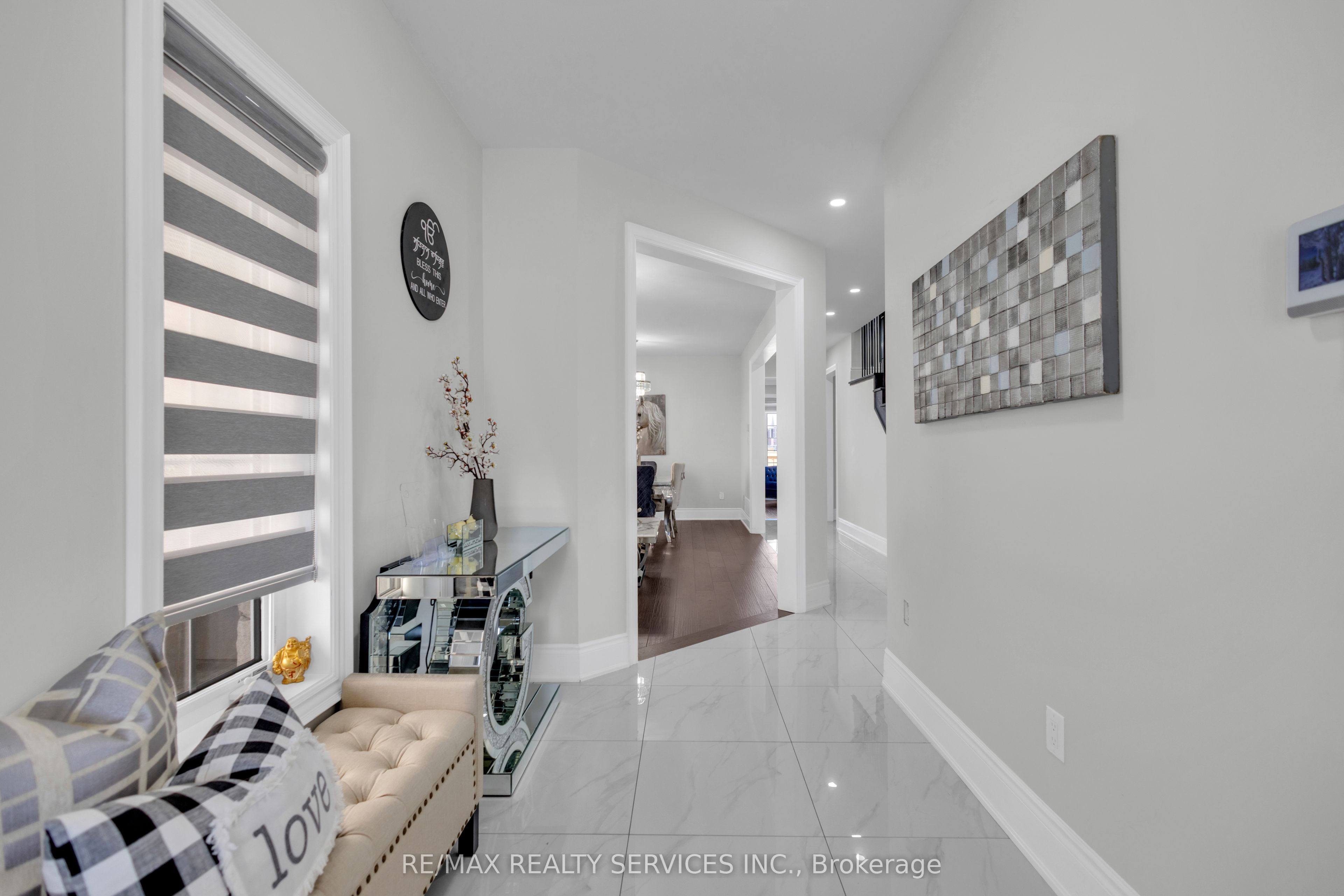 40 Rosewell Crescent Property Photo 8