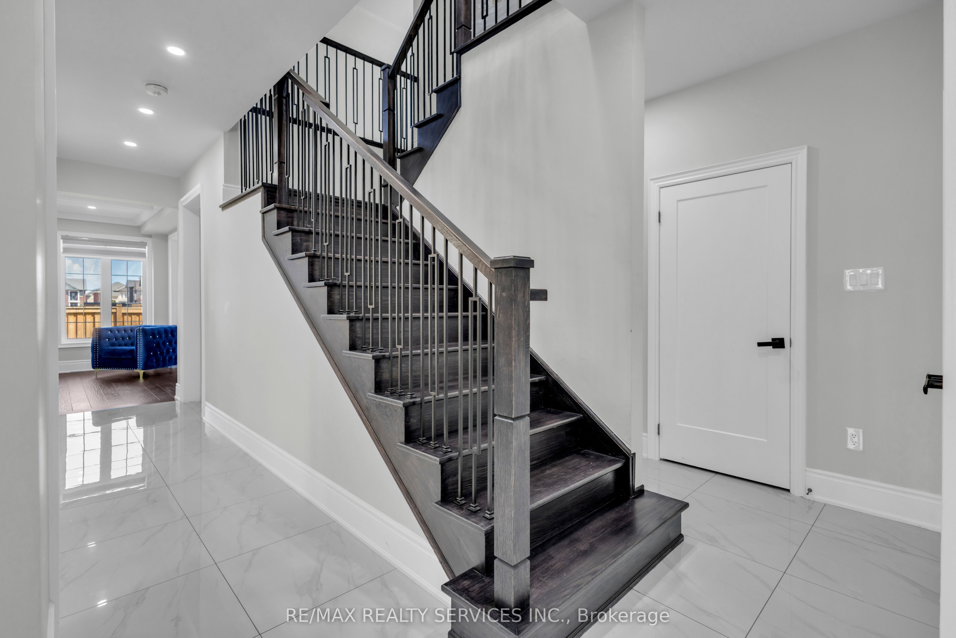 40 Rosewell Crescent Property Photo 10