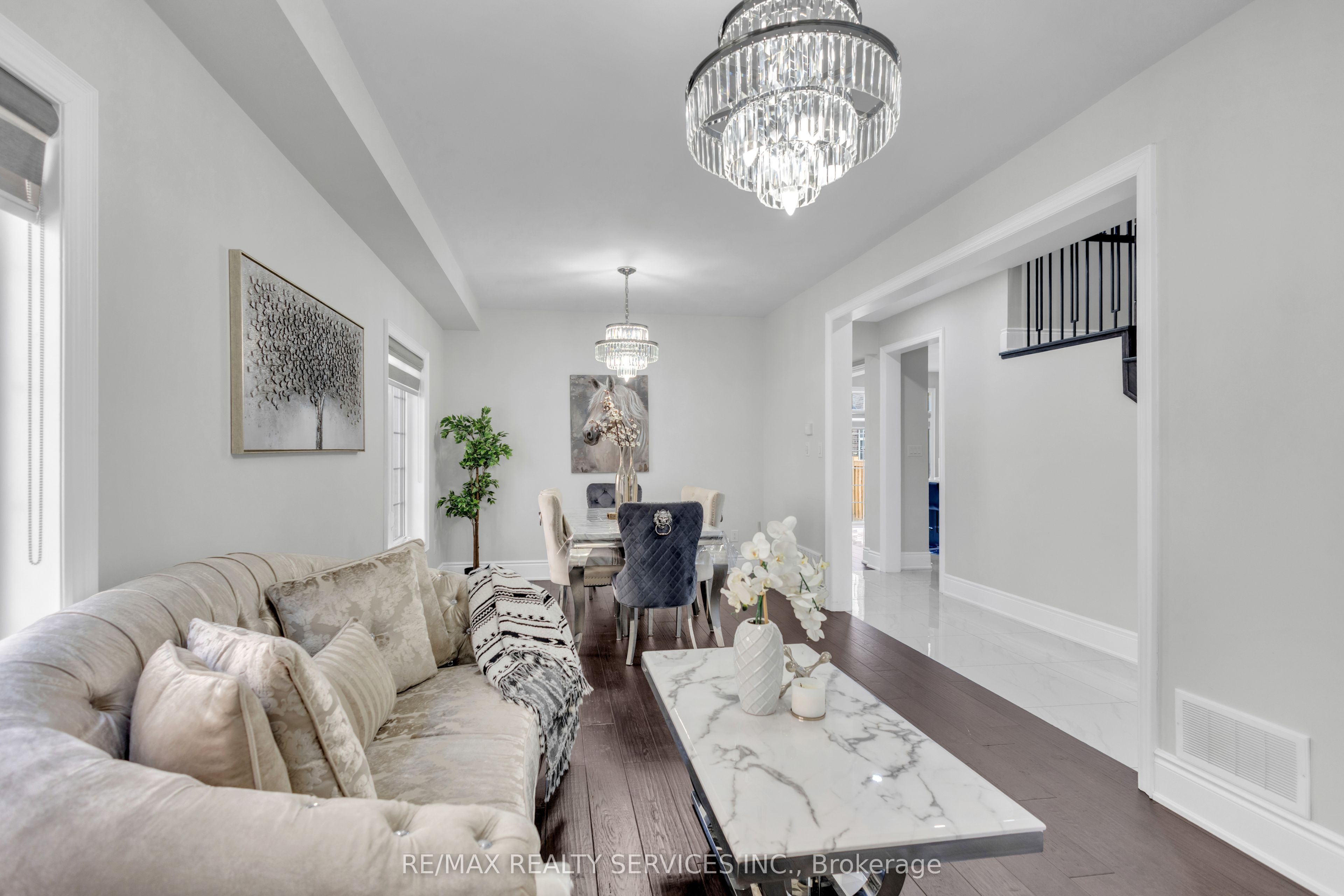 40 Rosewell Crescent Property Photo 13