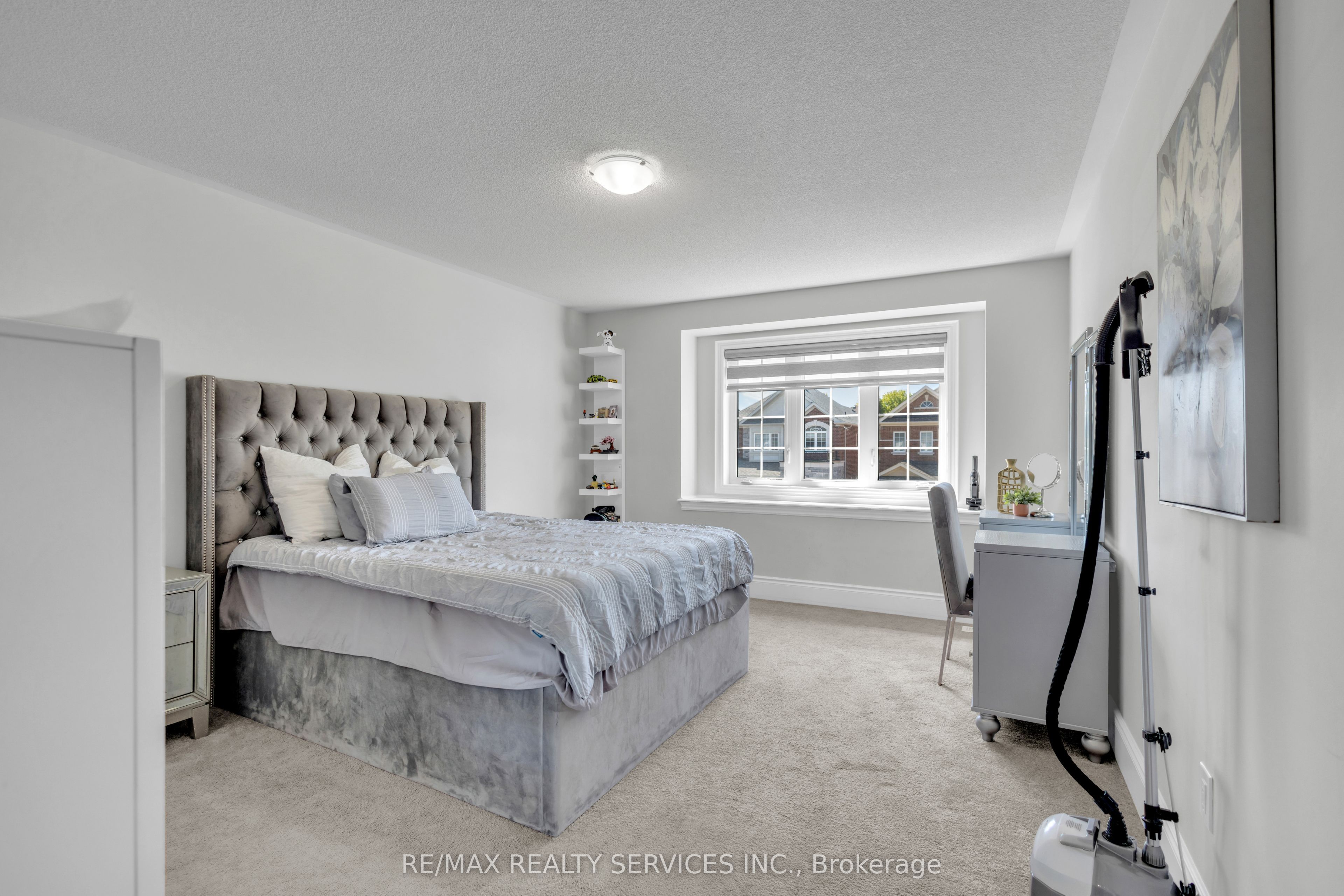 40 Rosewell Crescent Property Photo 23