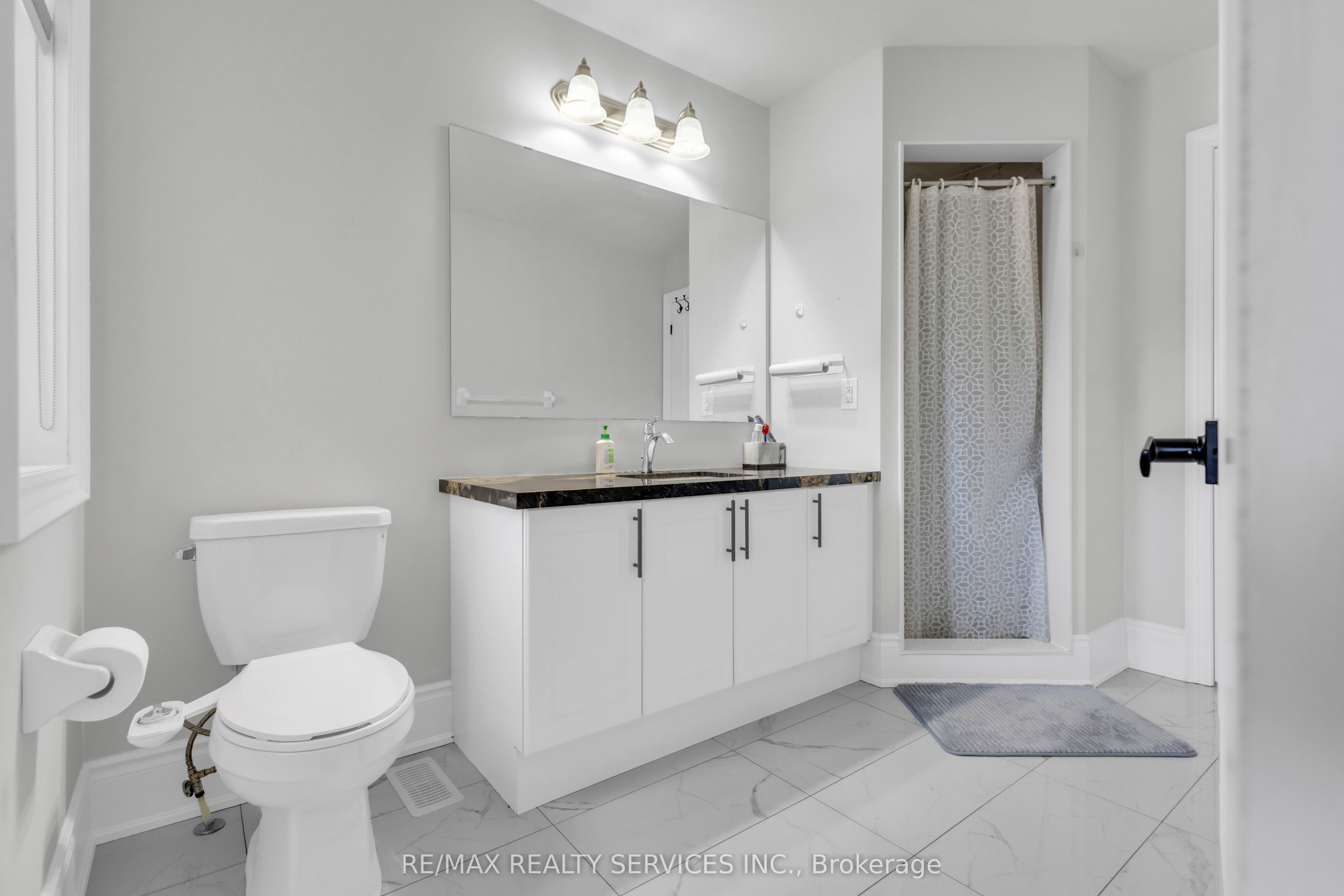 40 Rosewell Crescent Property Photo 29
