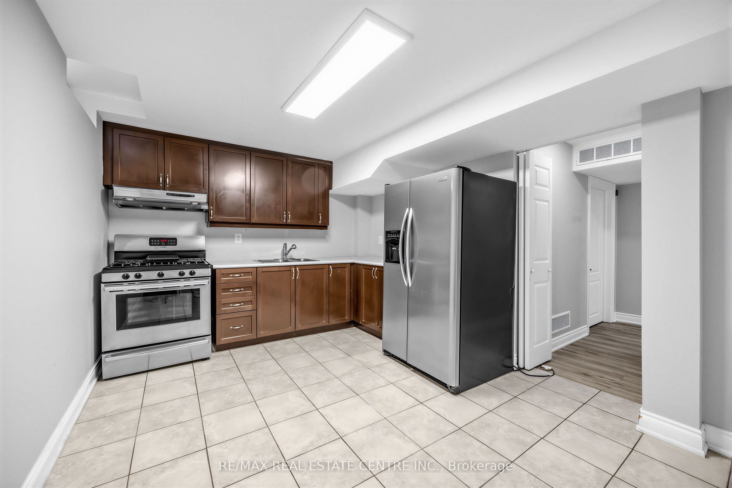 10 Diane Court Property Photo 25
