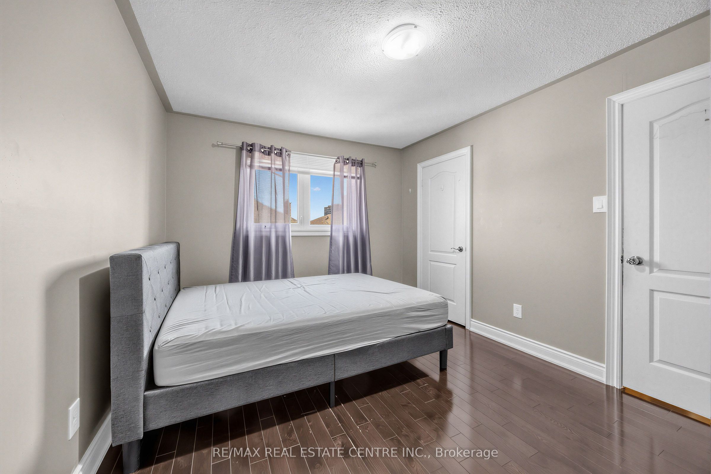 10 Diane Court Property Photo 28