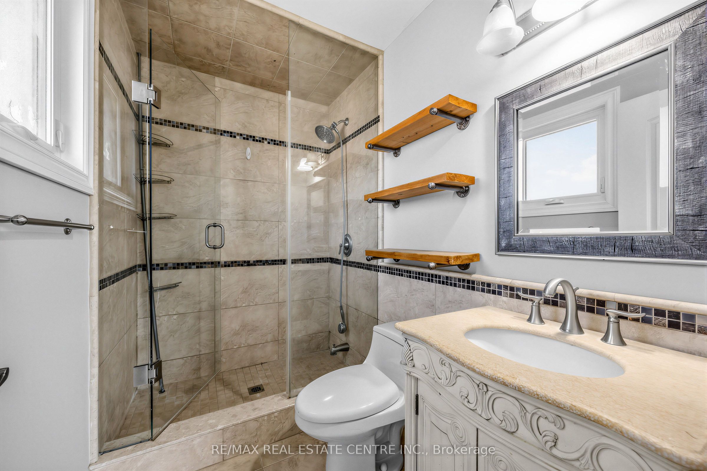 10 Diane Court Property Photo 41