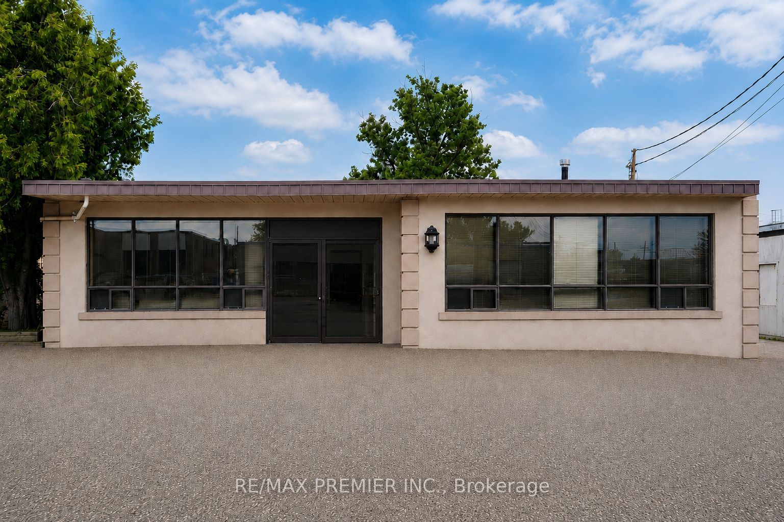 17 Oakland Avenue B Property Photo 1