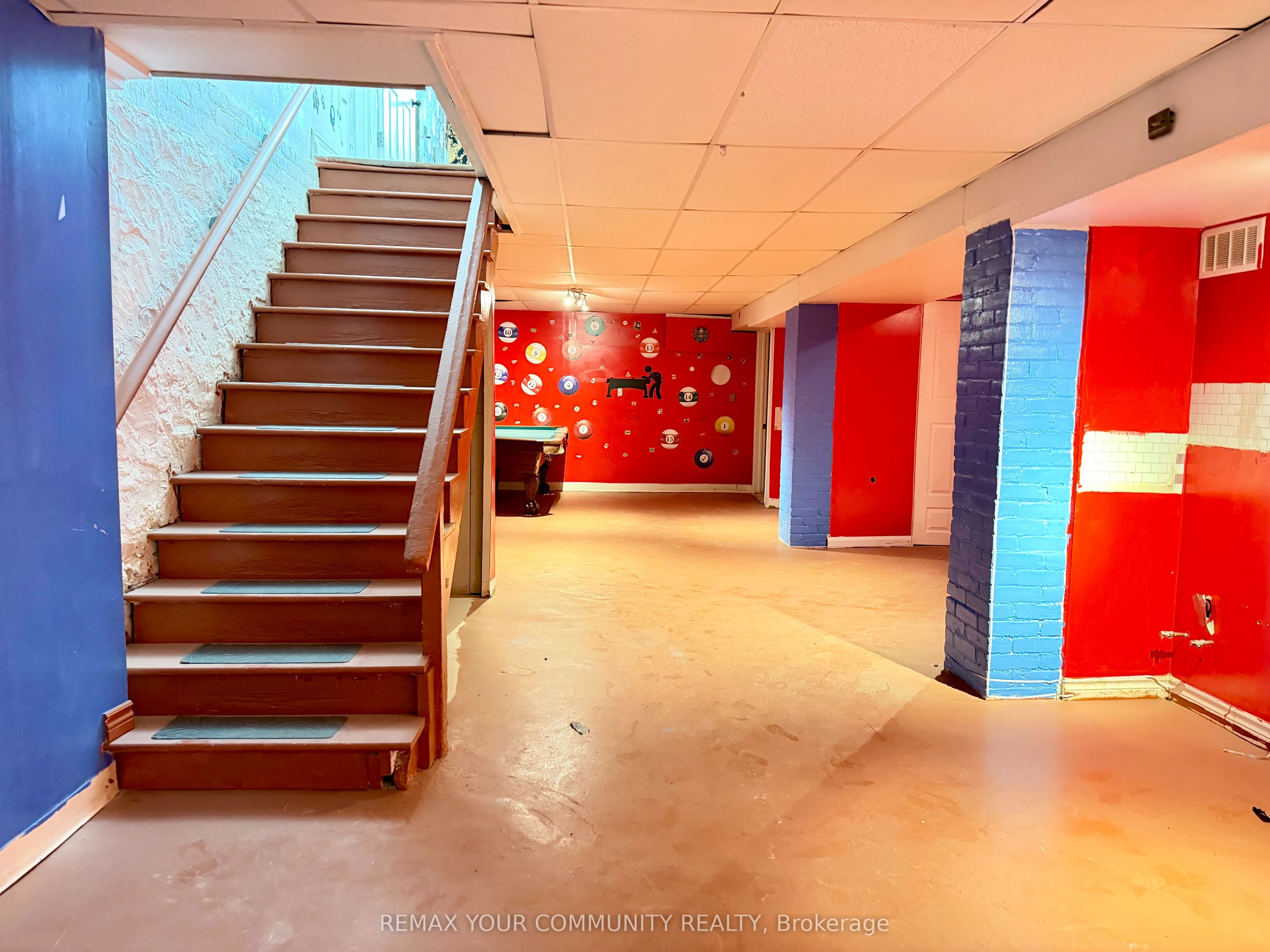 3052 Dundas Street W Property Photo 1