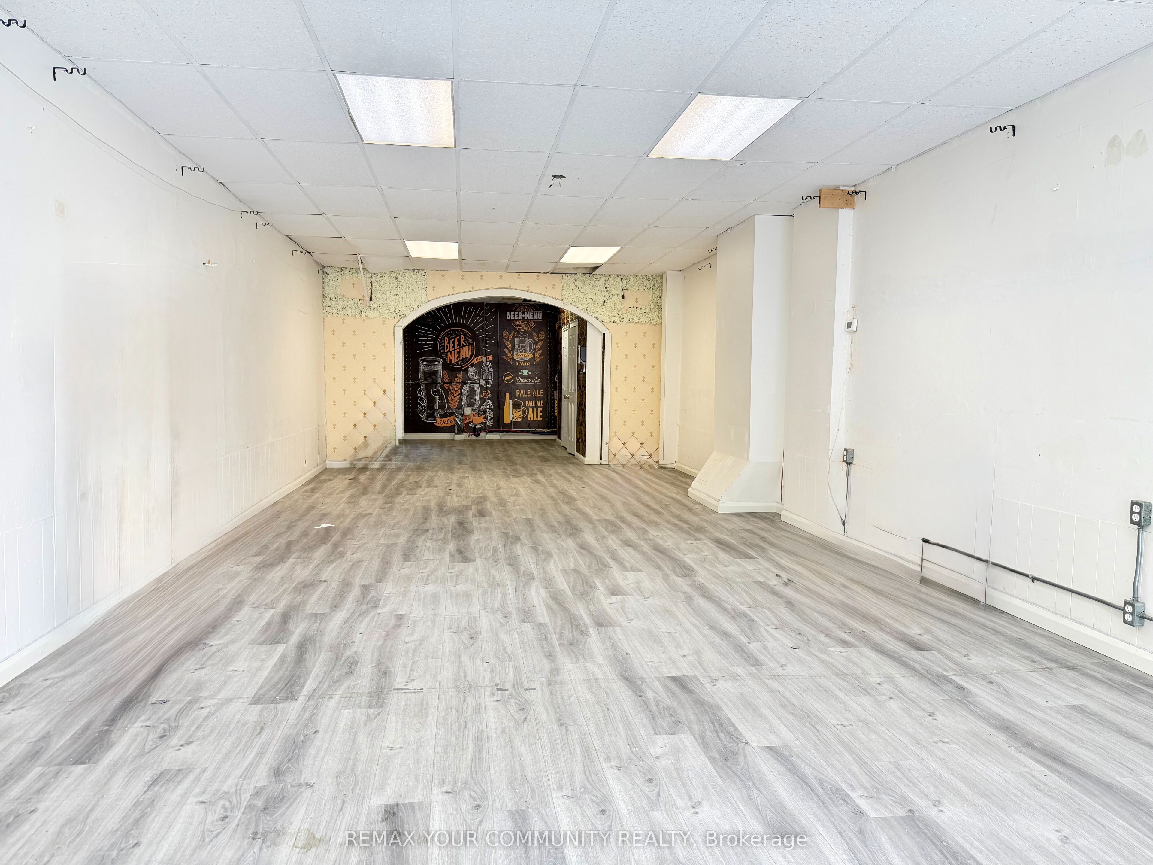 3052 Dundas Street W Property Photo 3