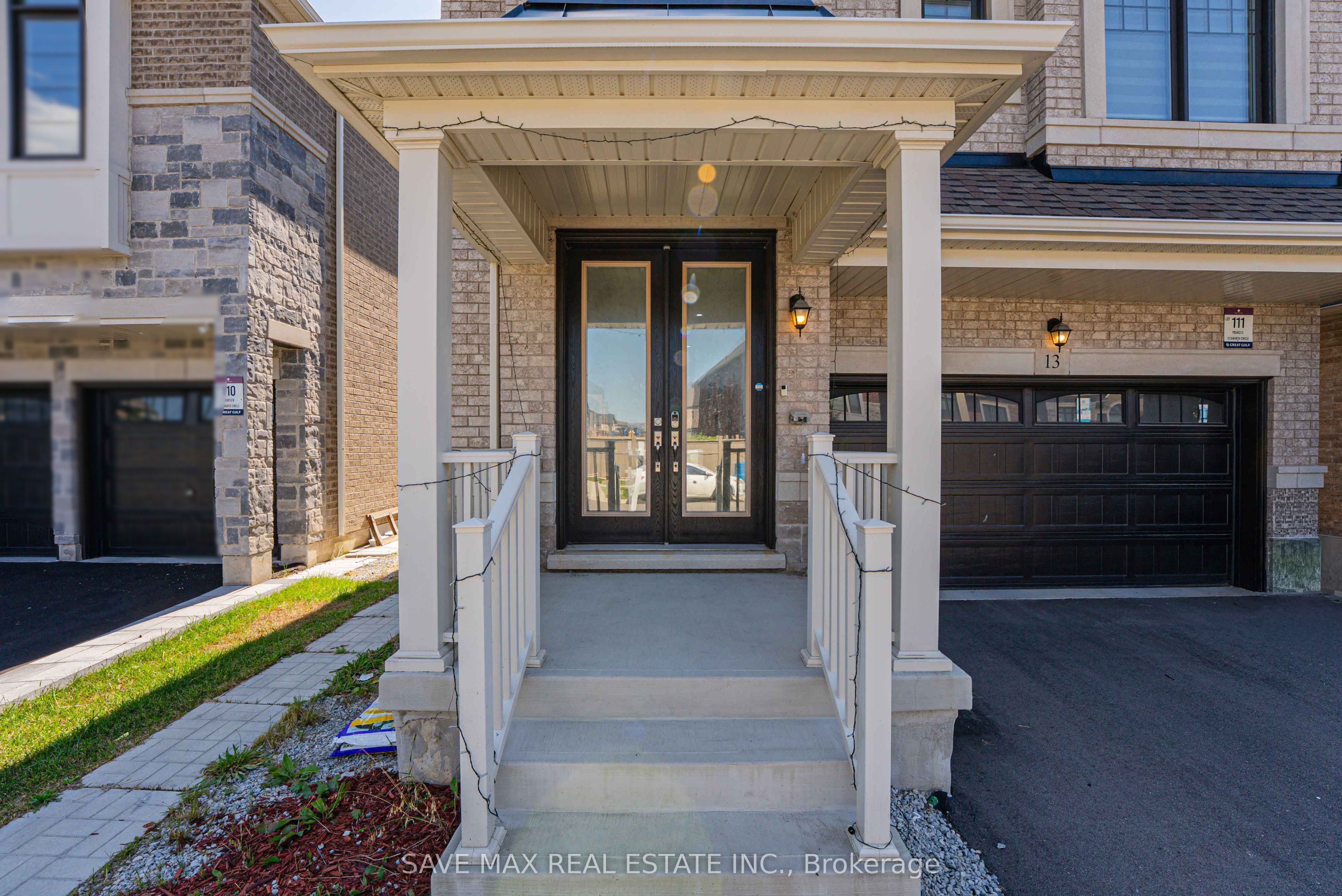 13 Ixworth Circle Property Photo 4
