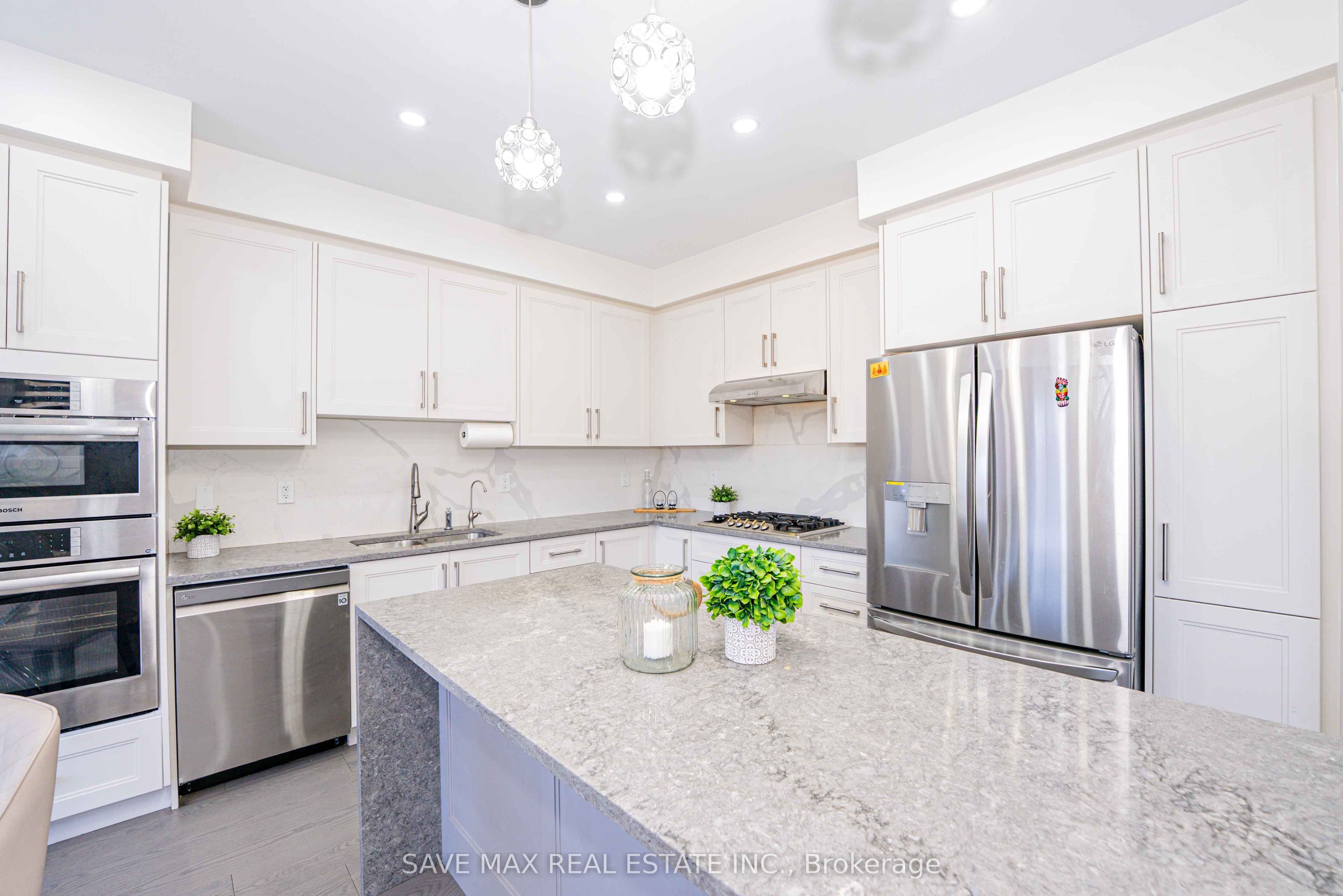 13 Ixworth Circle Property Photo 17