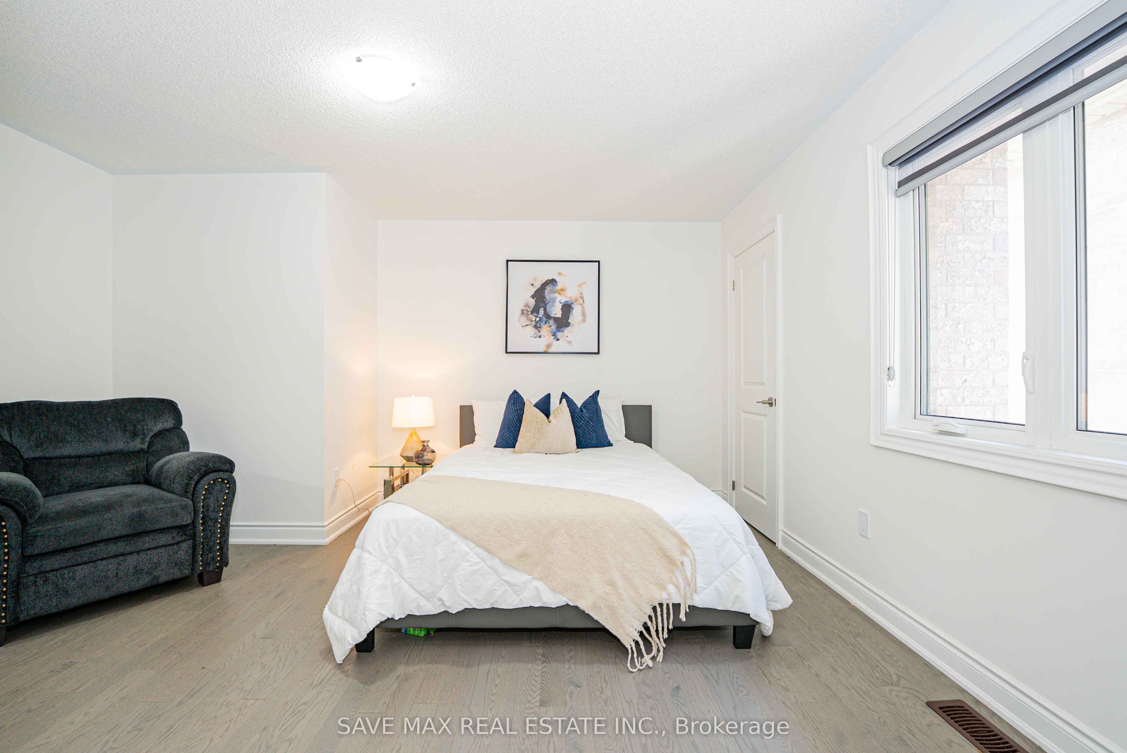 13 Ixworth Circle Property Photo 27