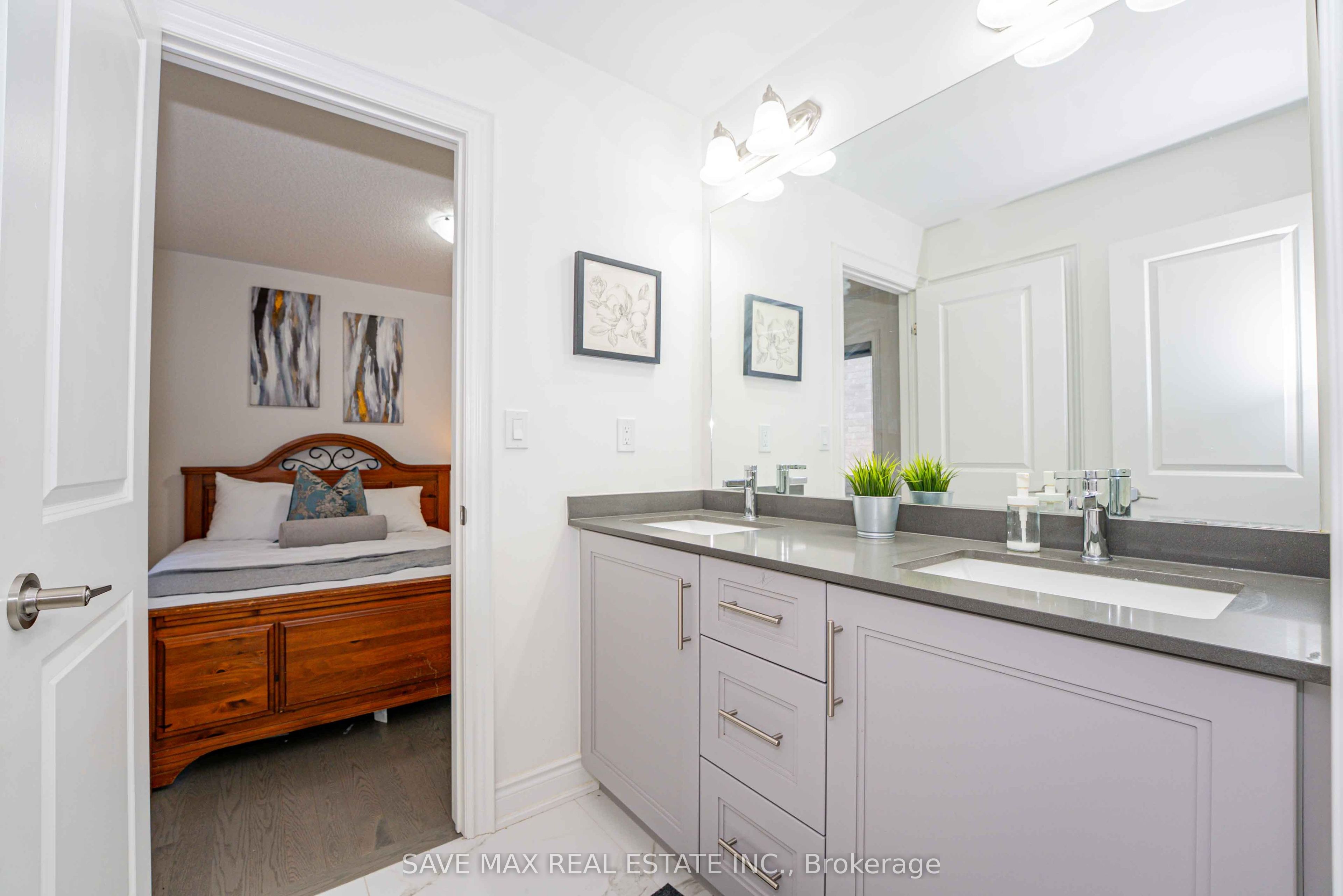 13 Ixworth Circle Property Photo 28