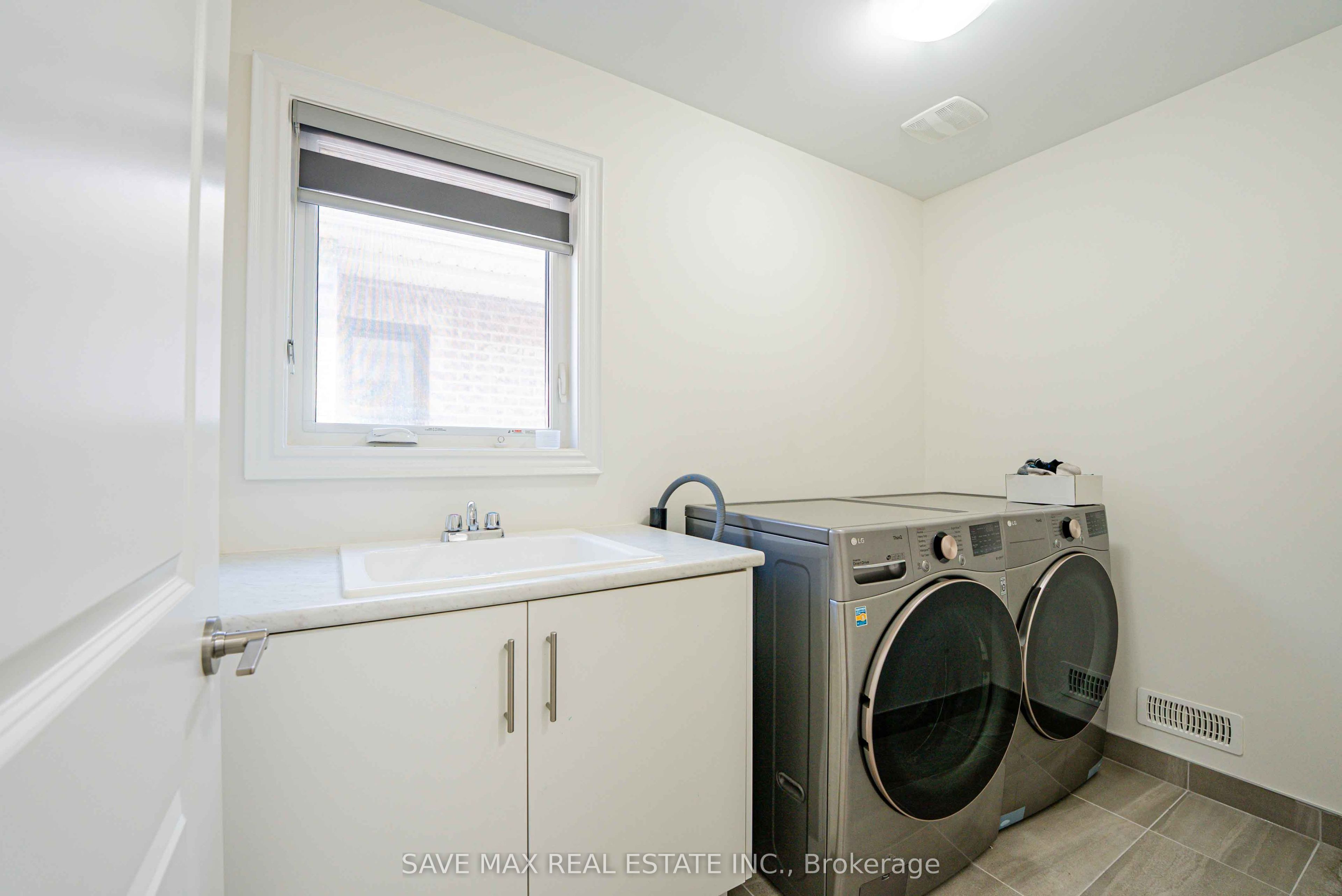 13 Ixworth Circle Property Photo 37