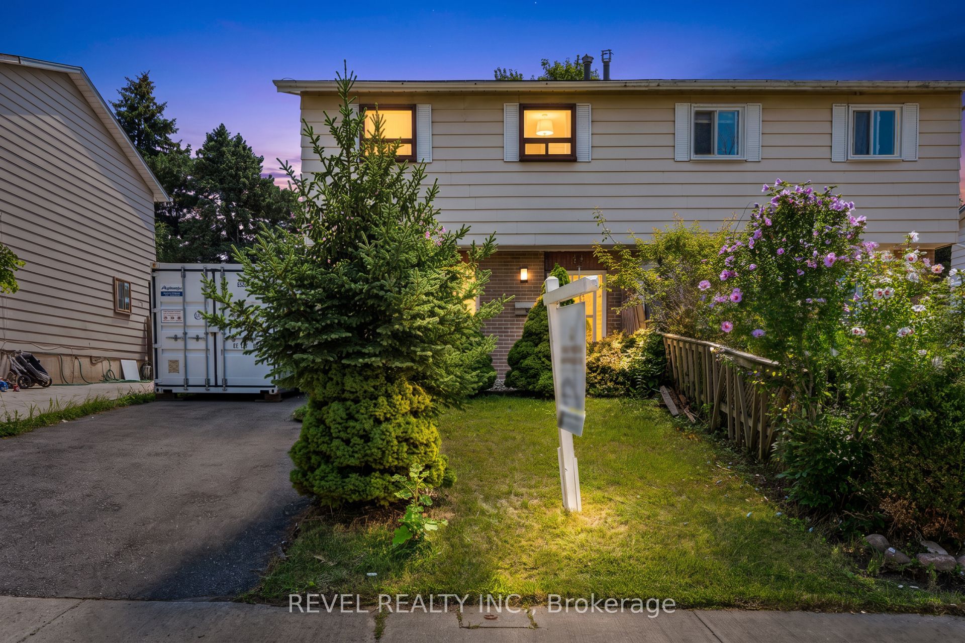 24 Bramhall Circle Property Photo 2