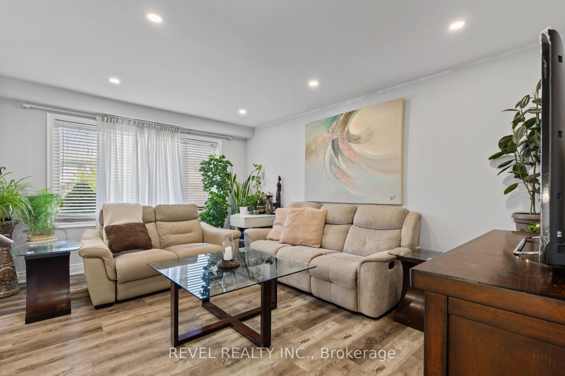 24 Bramhall Circle Property Photo 6