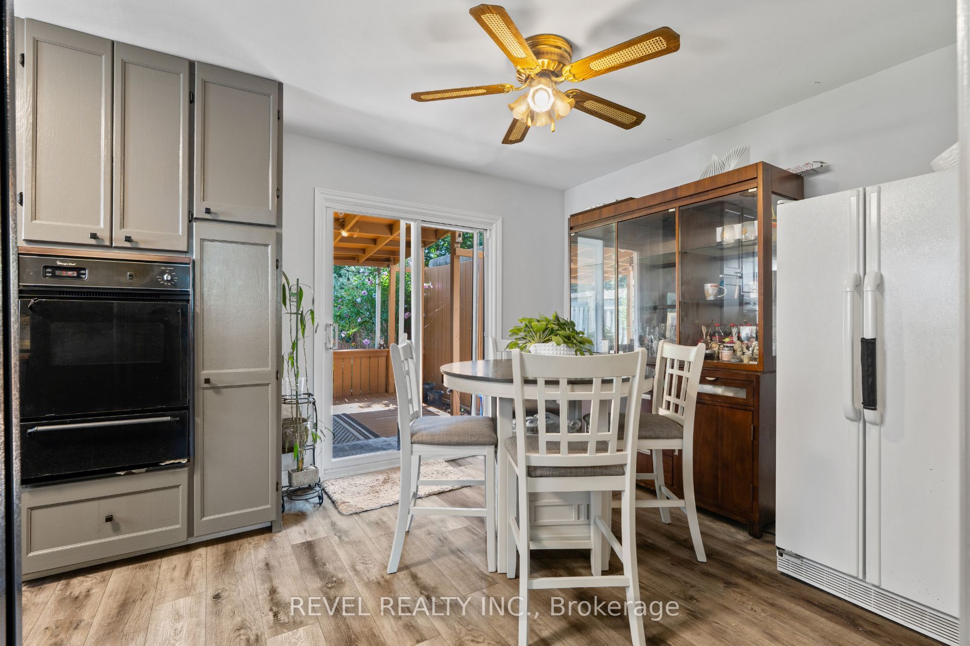 24 Bramhall Circle Property Photo 7