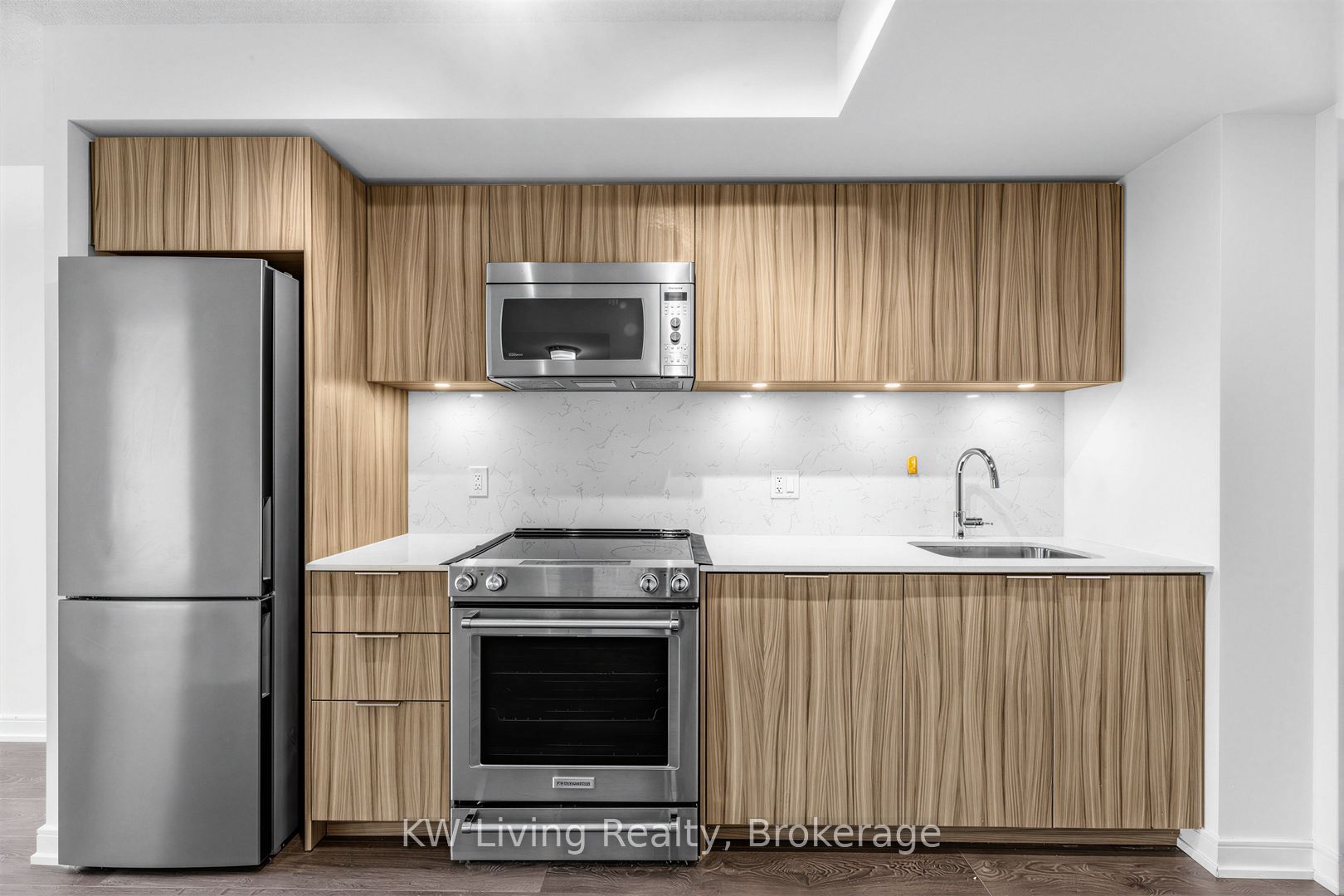 30 Samuel Wood Way 2009 Property Photo 10