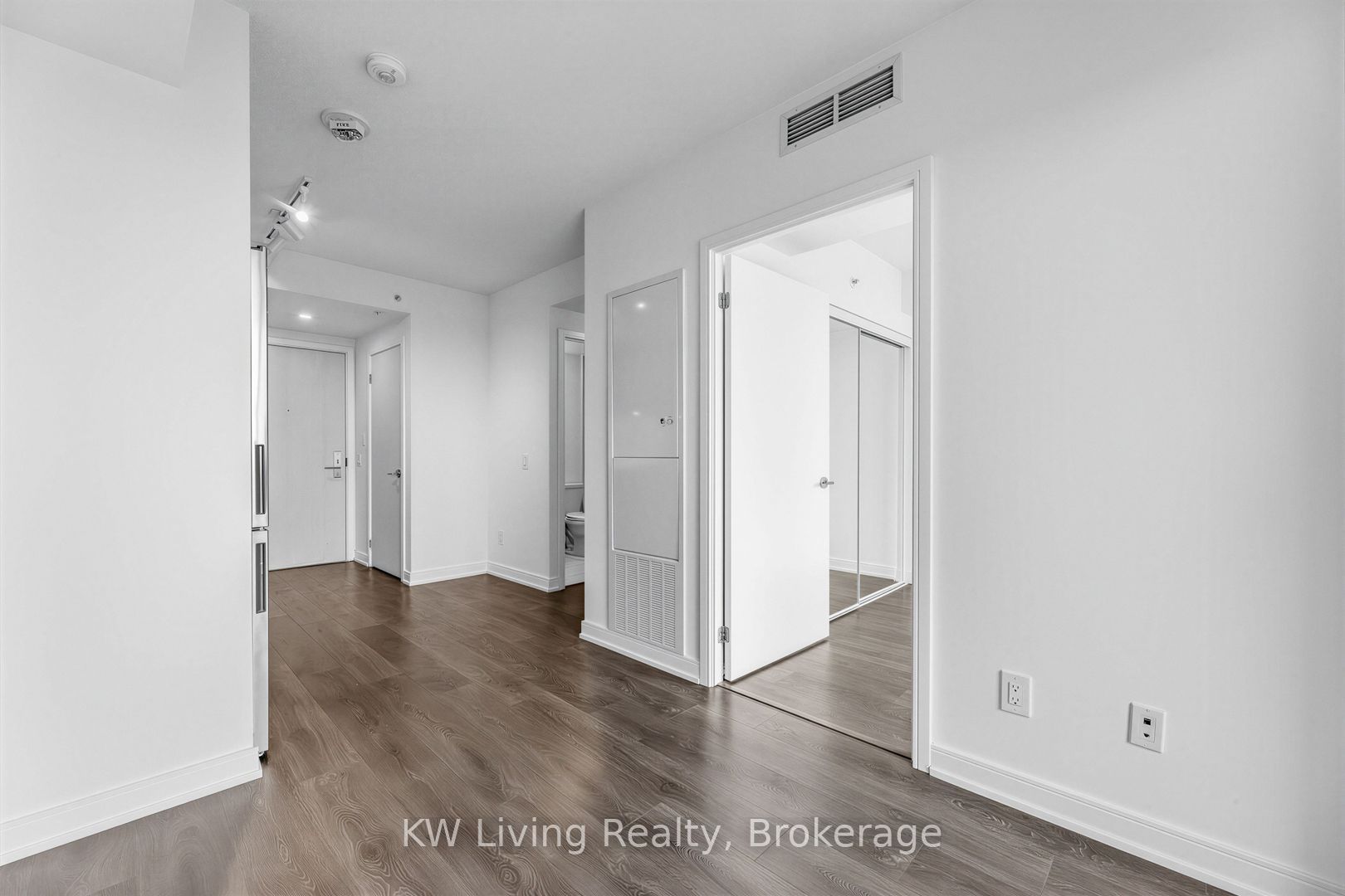30 Samuel Wood Way 2009 Property Photo 14