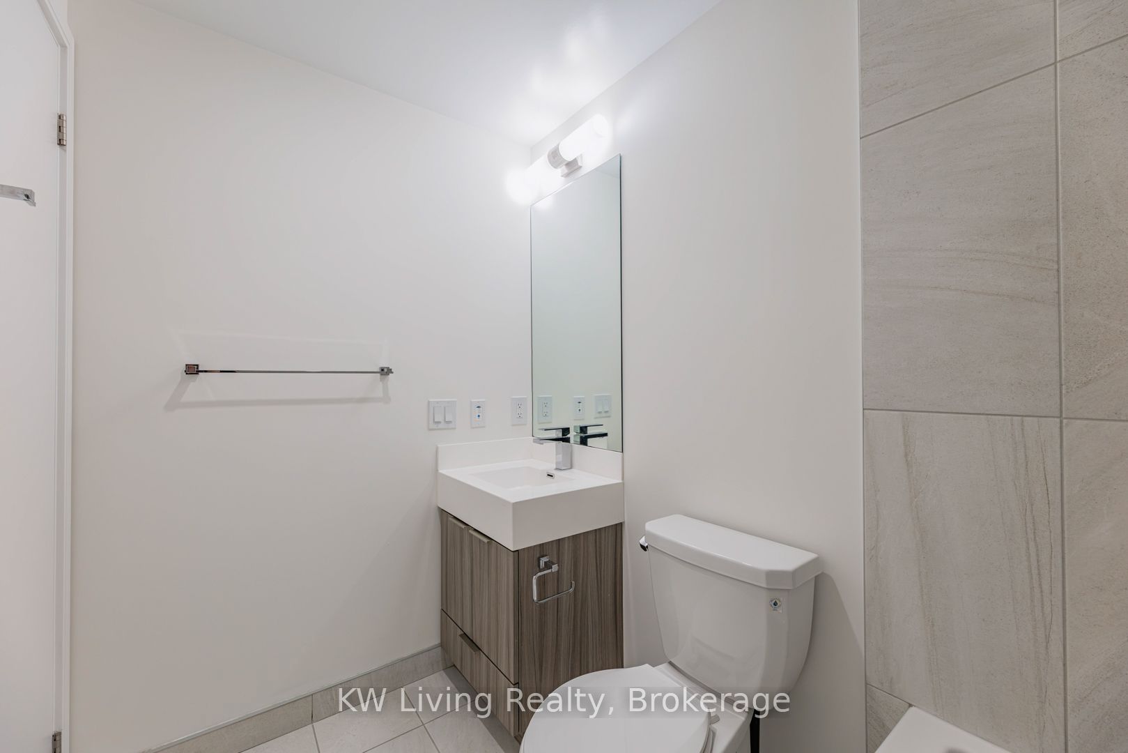 30 Samuel Wood Way 2009 Property Photo 21