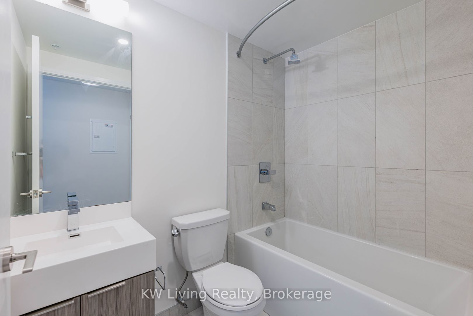 30 Samuel Wood Way 2009 Property Photo 22