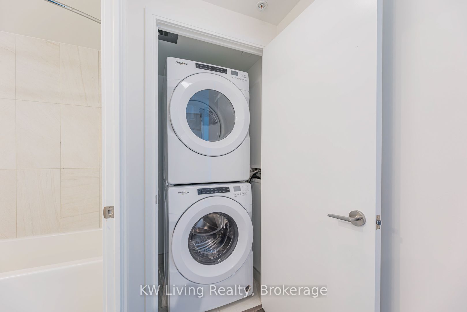 30 Samuel Wood Way 2009 Property Photo 24