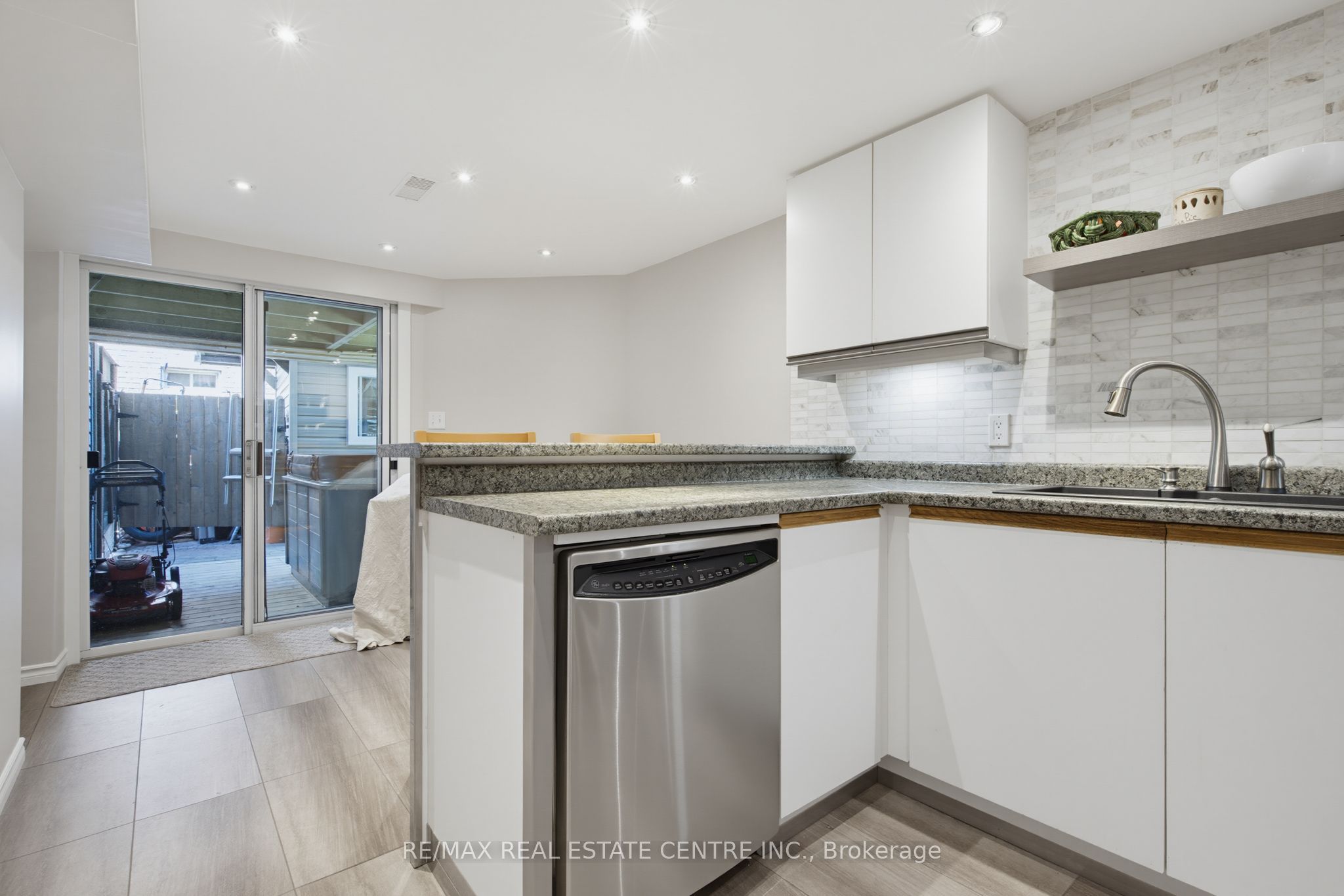 260 Lisa Marie Drive Property Photo 35