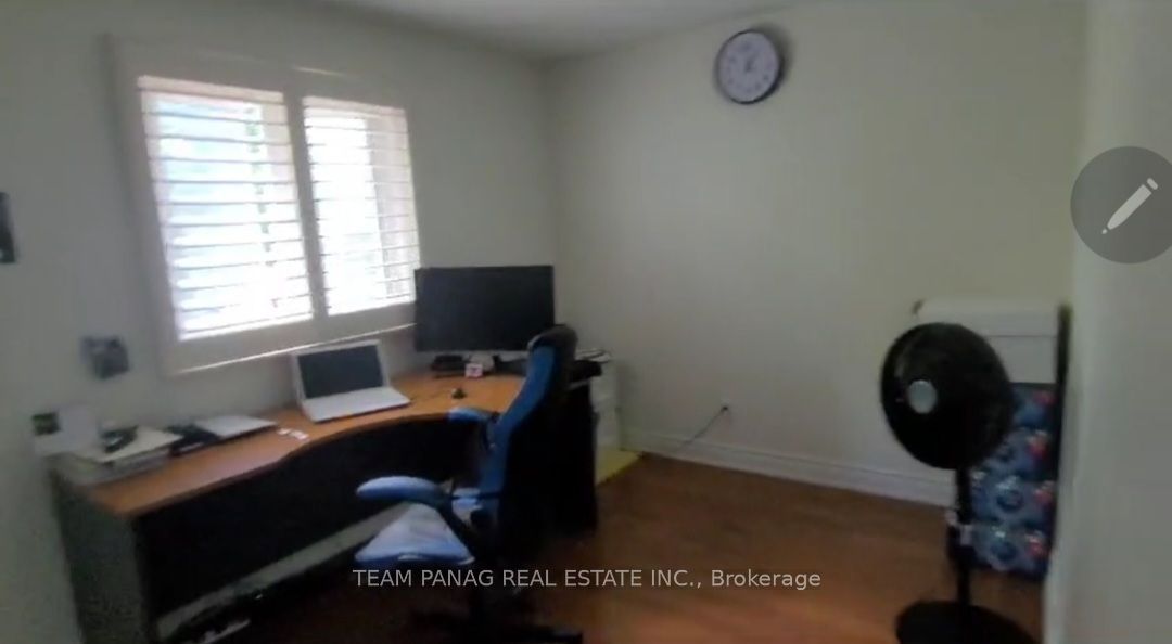 12 Jeremy Place #upper Property Photo 14
