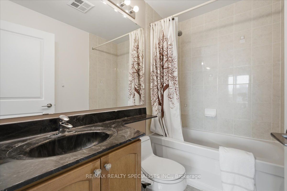 70 Absolute Avenue 1503 Property Photo 25