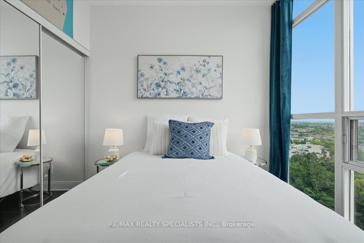 70 Absolute Avenue 1503 Property Photo 27