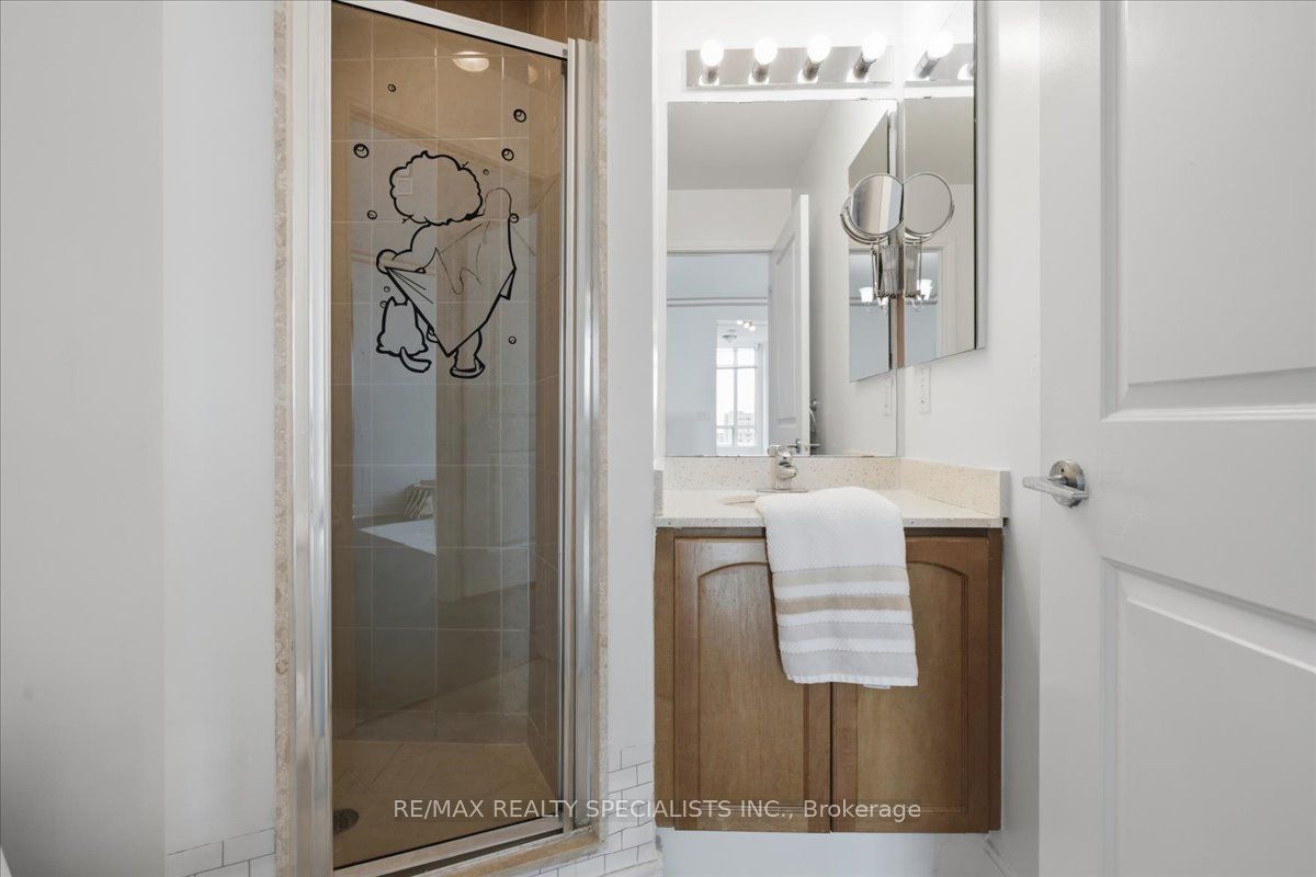 70 Absolute Avenue 1503 Property Photo 31