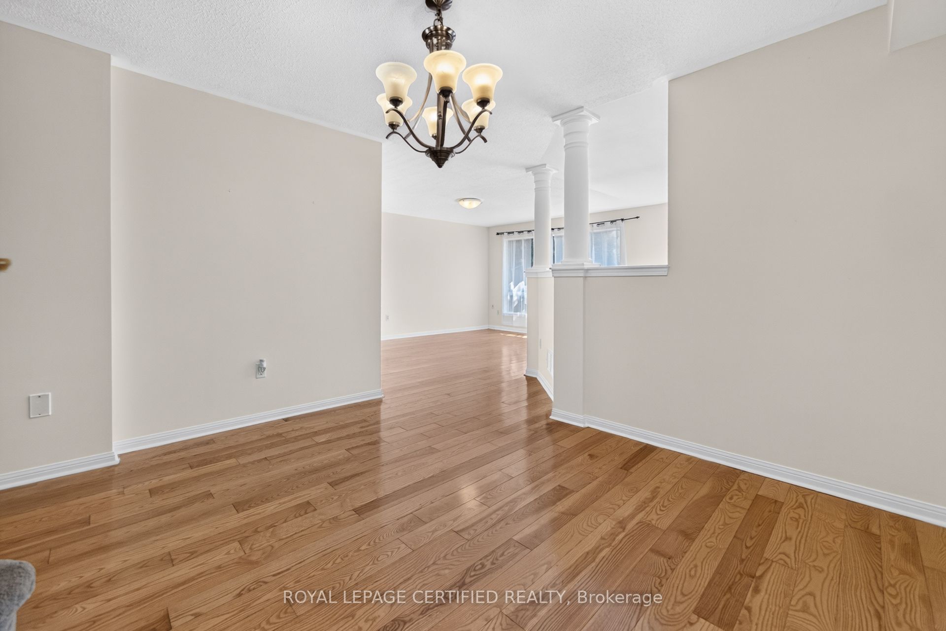 464 Collis Court Property Photo 8
