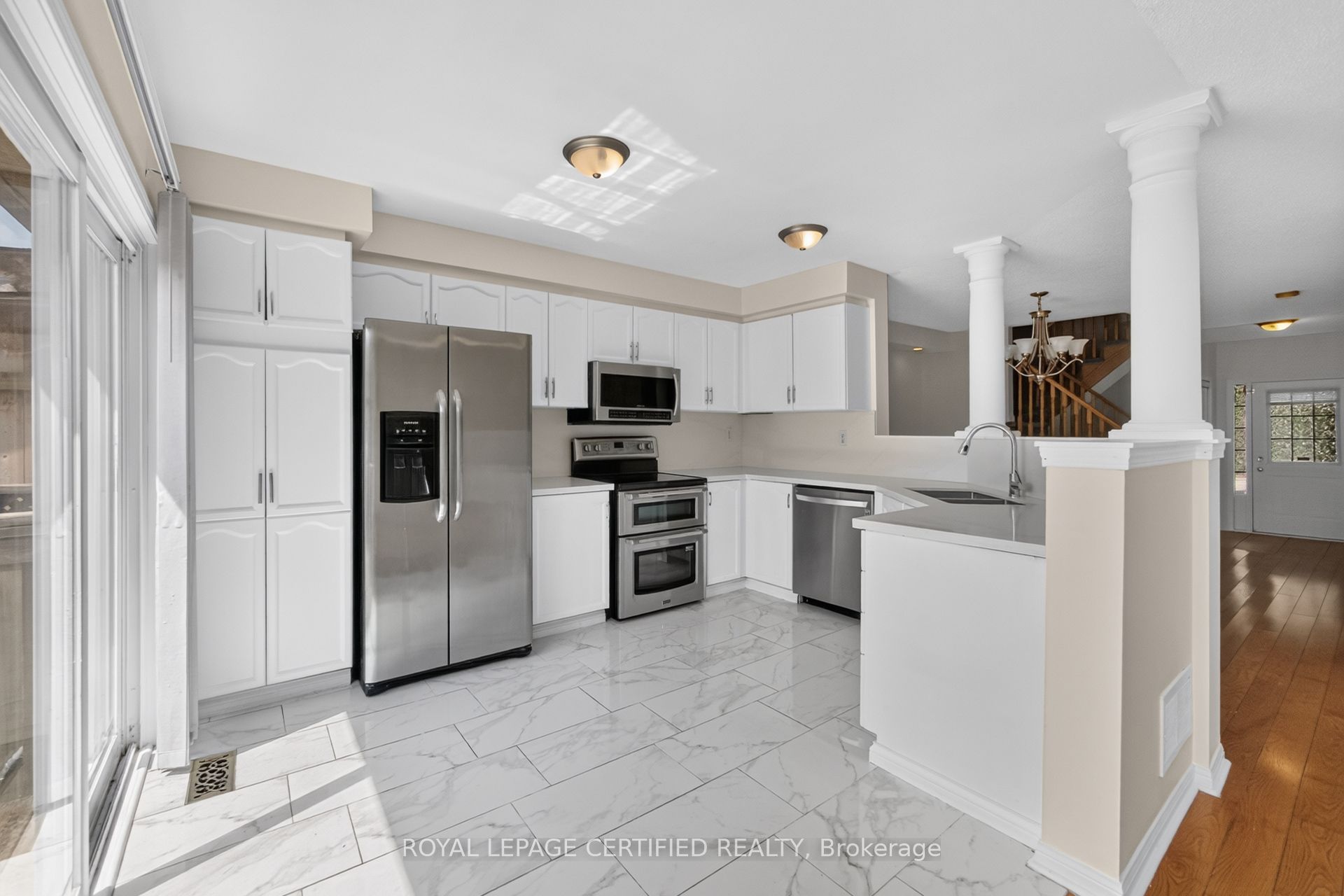 464 Collis Court Property Photo 13