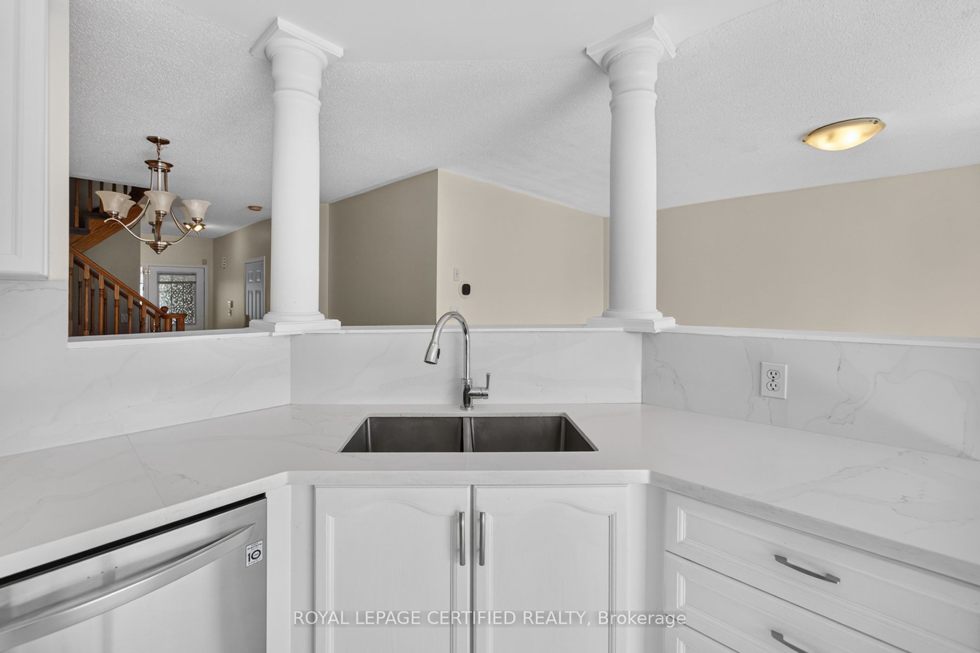 464 Collis Court Property Photo 18