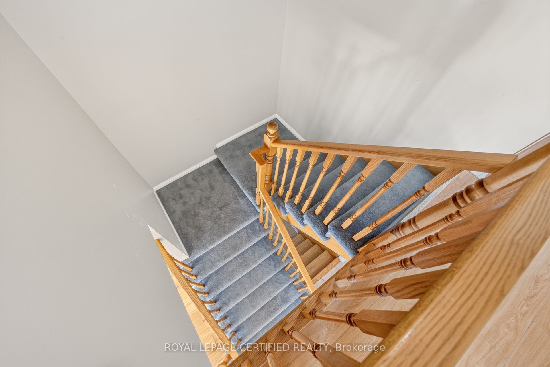 464 Collis Court Property Photo 21