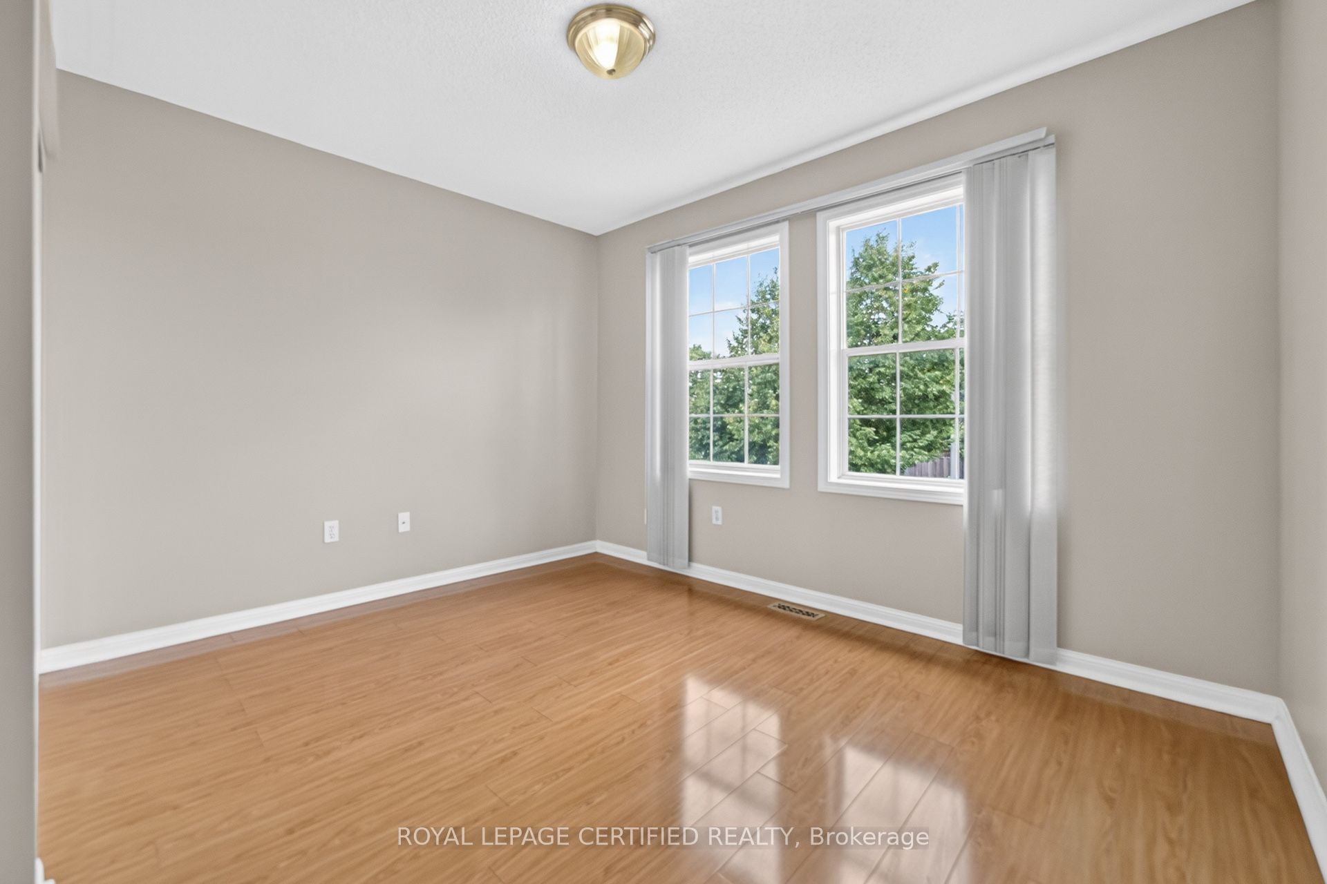 464 Collis Court Property Photo 25