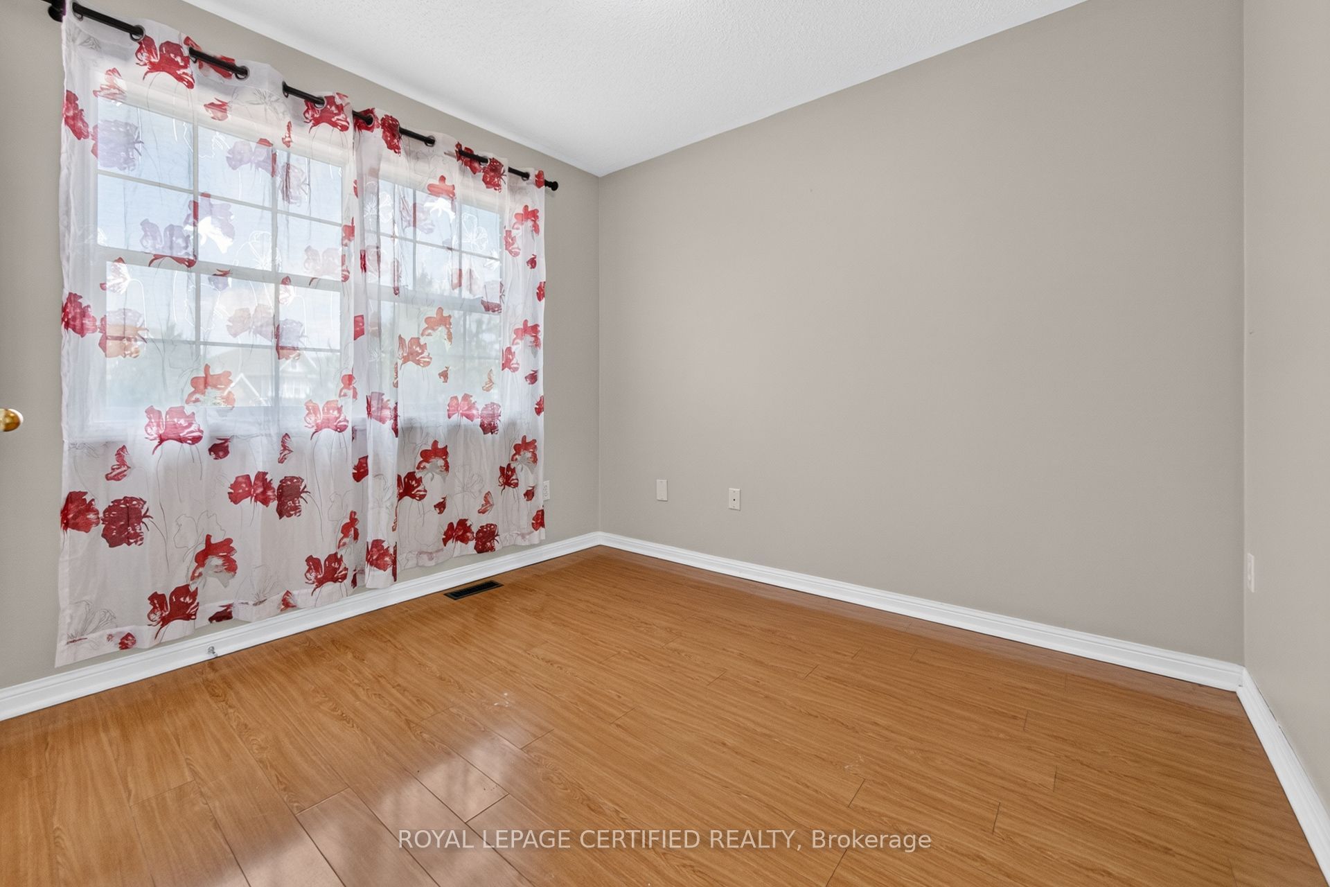 464 Collis Court Property Photo 29