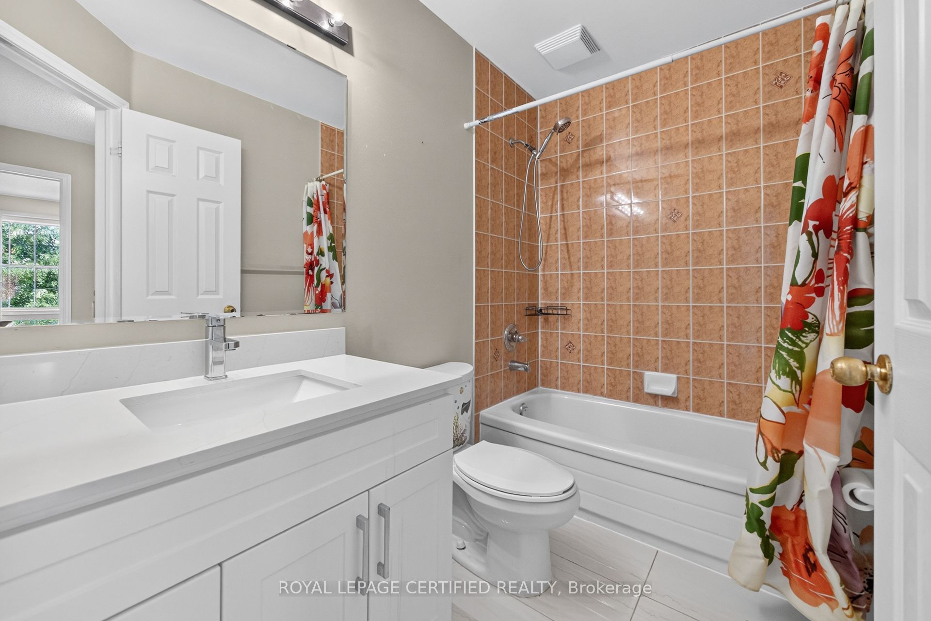 464 Collis Court Property Photo 31