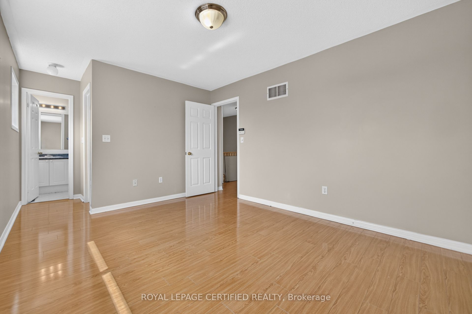 464 Collis Court Property Photo 35
