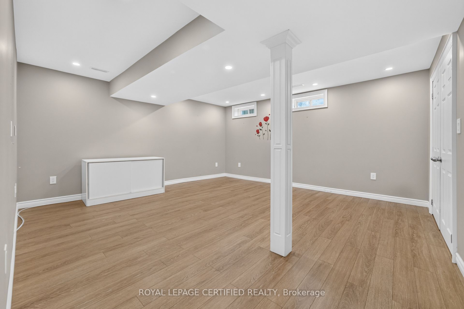 464 Collis Court Property Photo 40