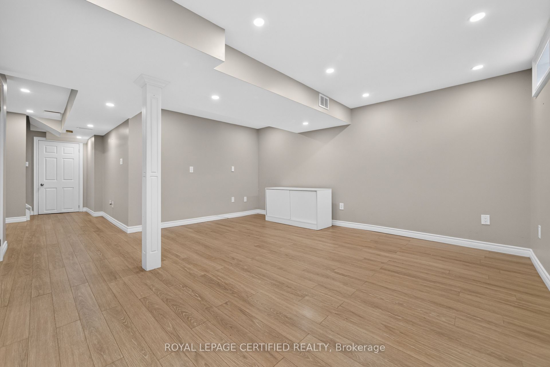 464 Collis Court Property Photo 41