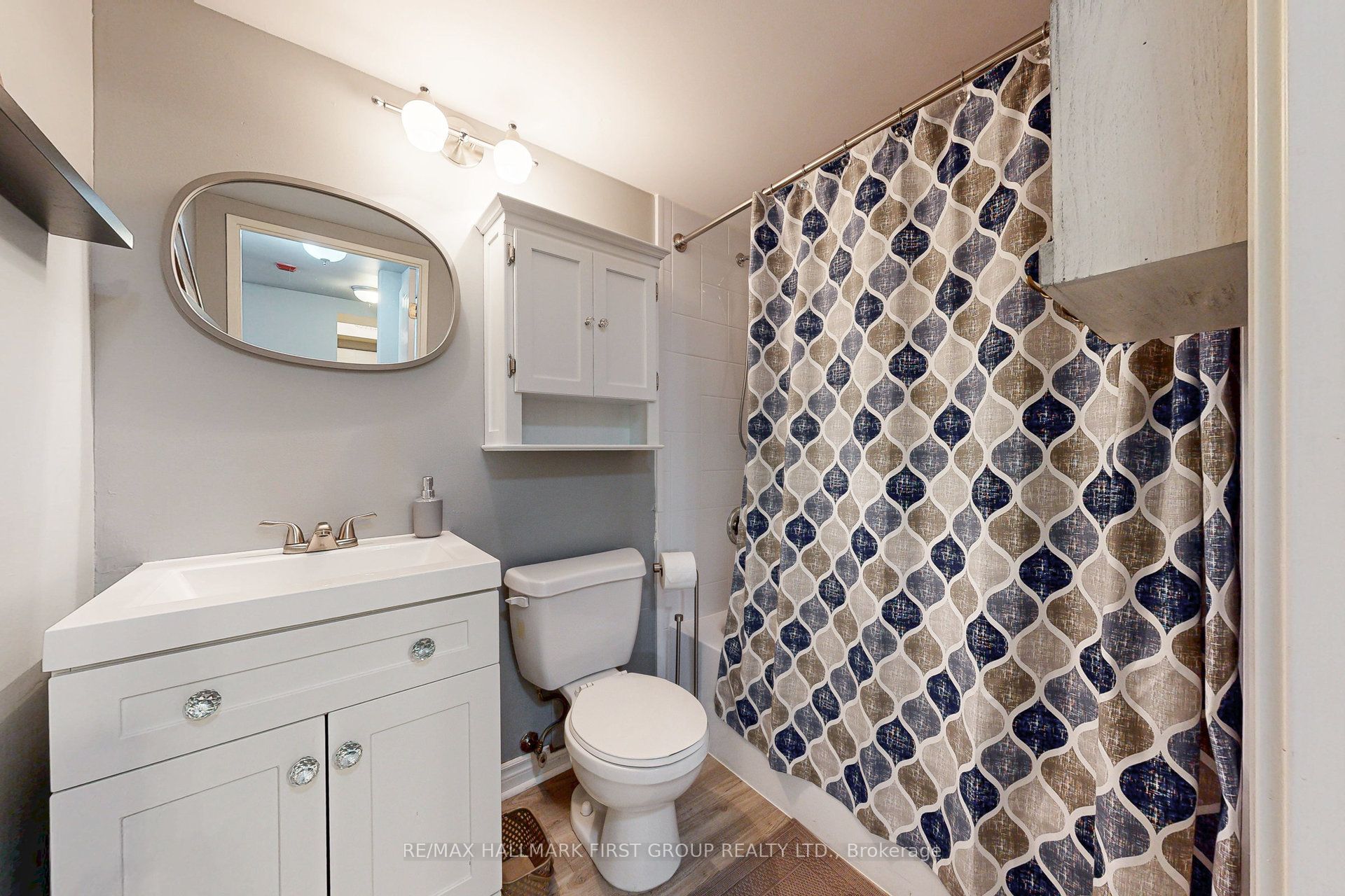 8351 Mclaughlin Road S 218 Property Photo 10