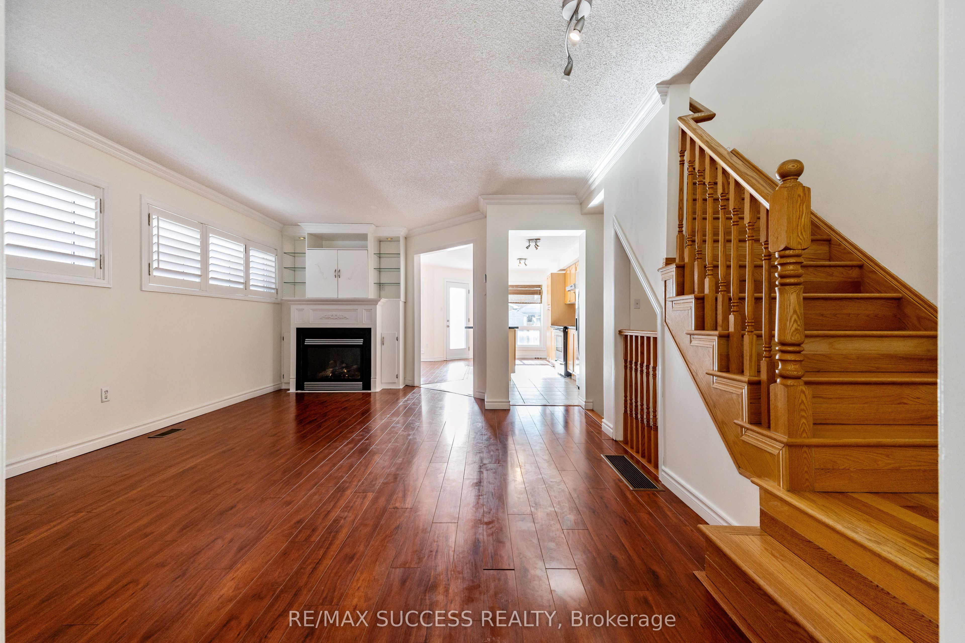 3752 Milkwood Crescent Property Photo 6