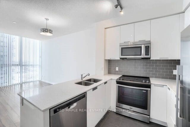 55 Eglinton Avenue W 2010 Property Photo 5