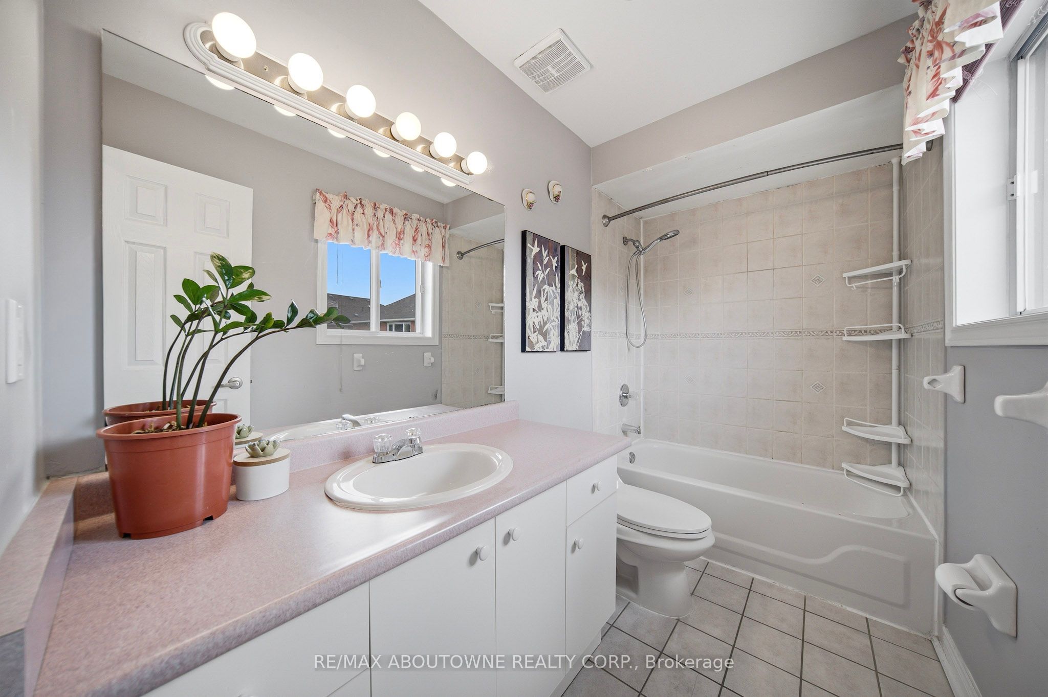 5184 Red Brush Drive Property Photo 22