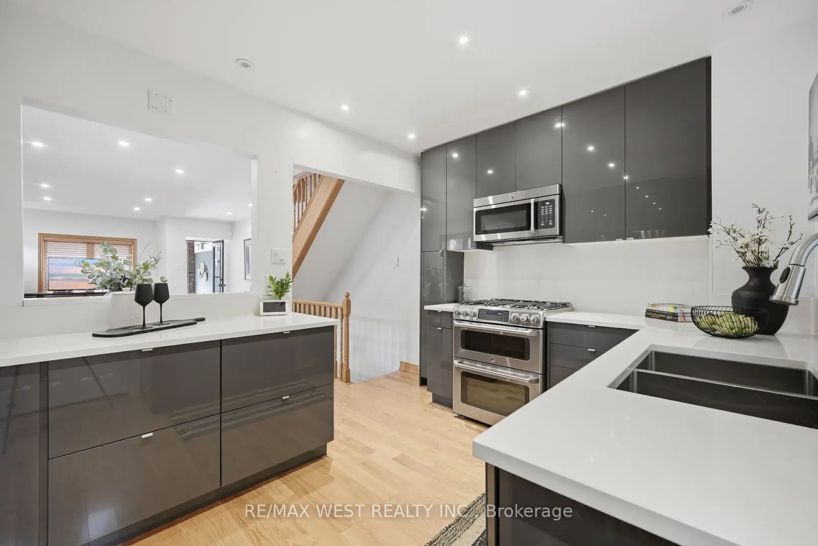 151 Jane Street Property Photo 16