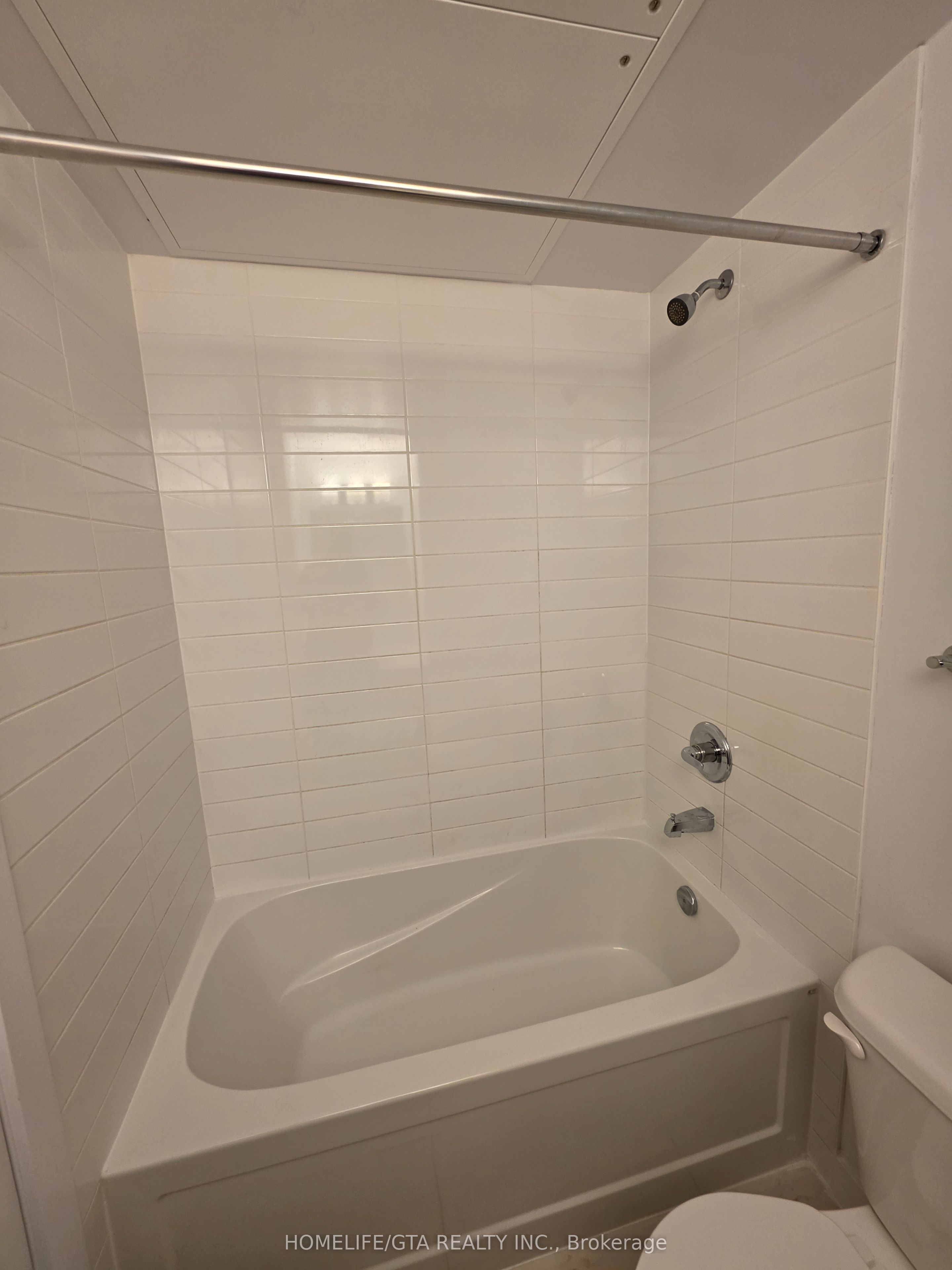 2433 Dufferin Street 208 Property Photo 15