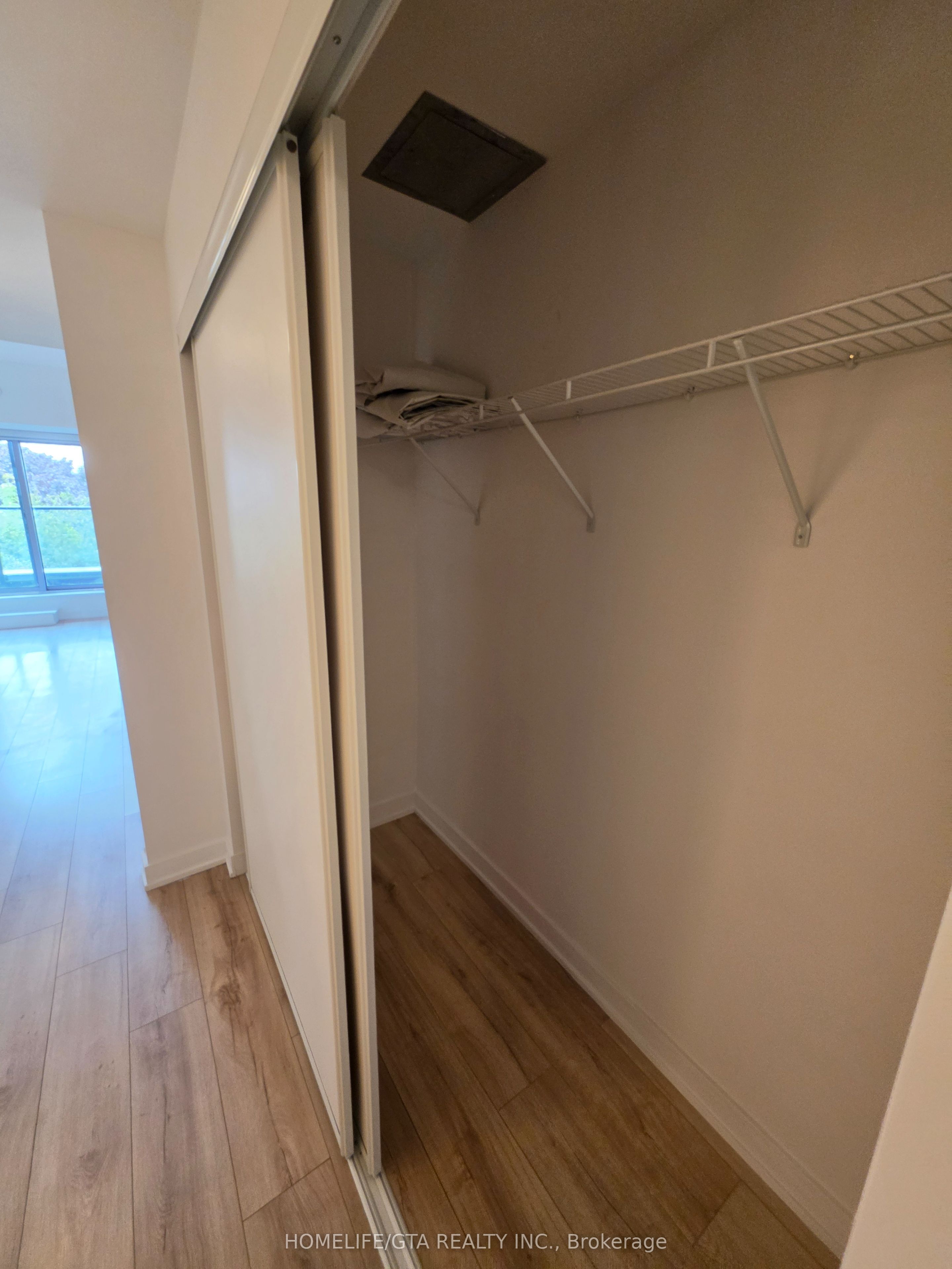 2433 Dufferin Street 208 Property Photo 19