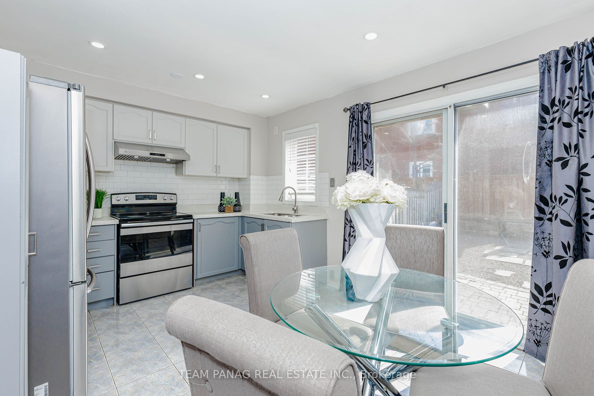 25 Ural Circle Property Photo 6