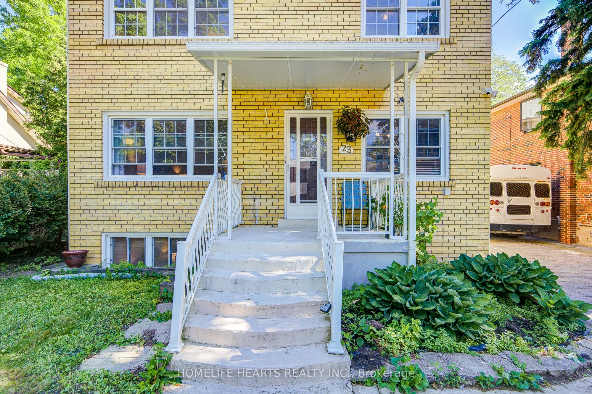 23 Broadview Avenue Property Photo 3